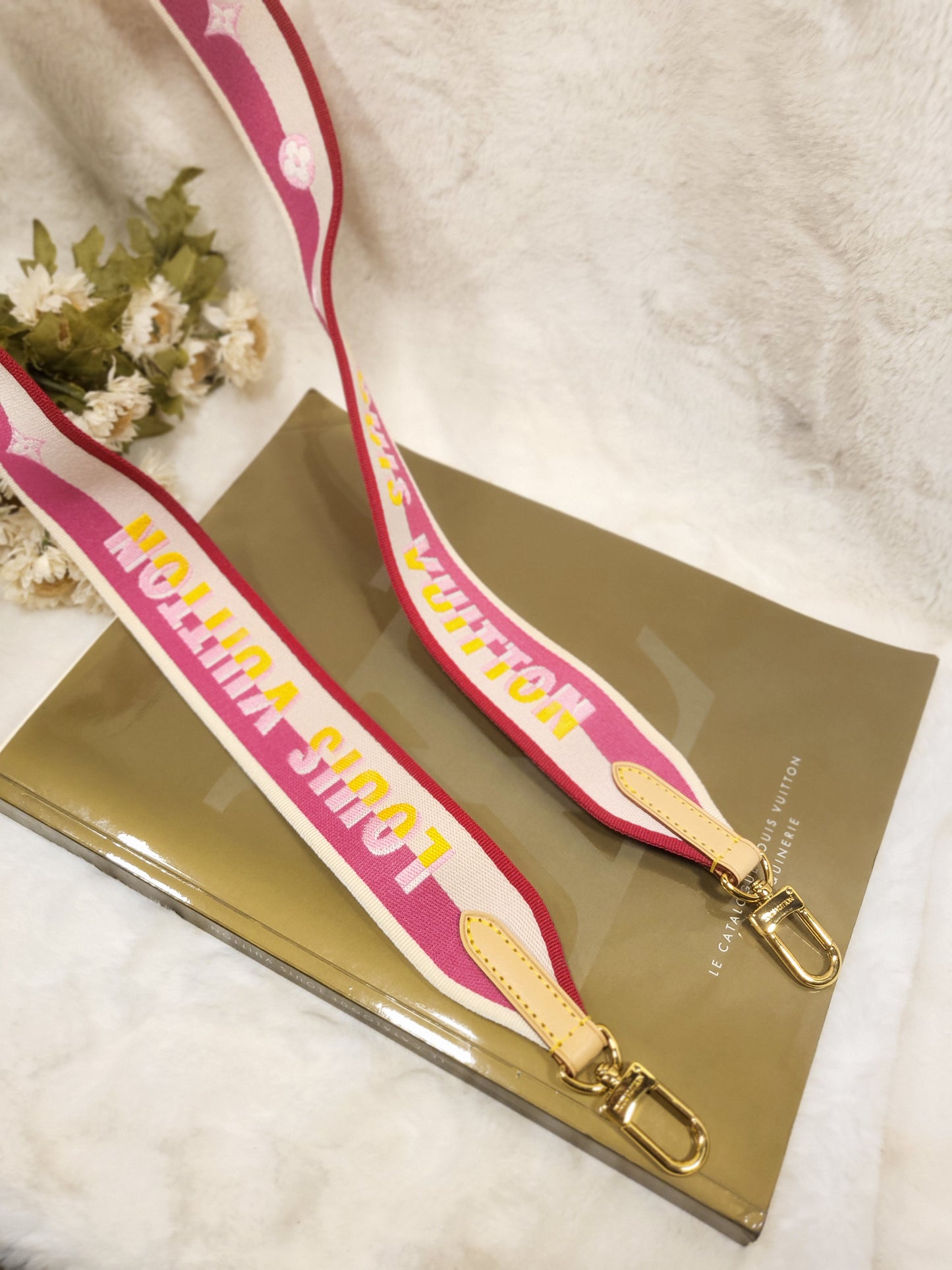 Authentic pre-owned Louis Vuitton Speedy 20 bandoliere strap fuscia