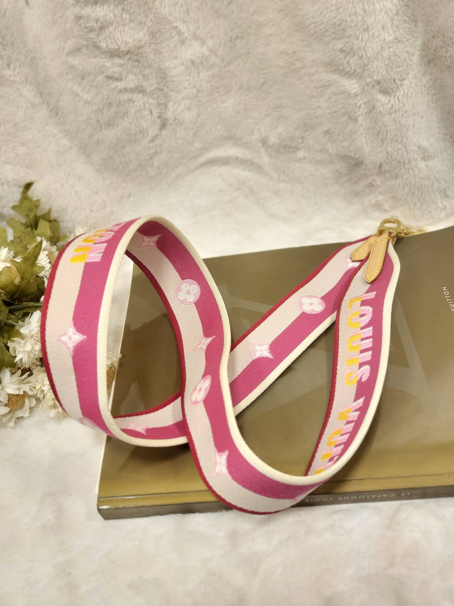 Authentic pre-owned Louis Vuitton Speedy 20 bandoliere strap fuscia