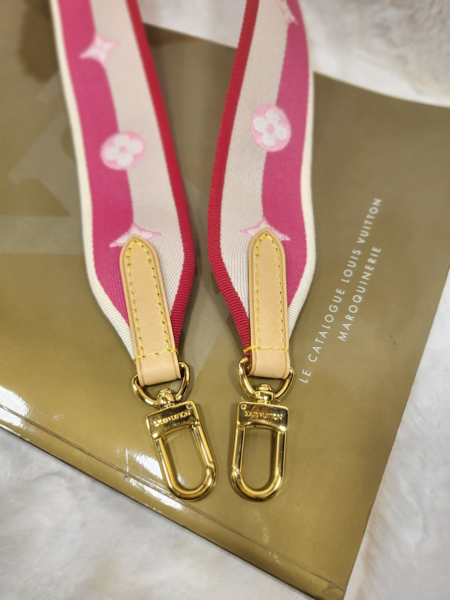 Authentic pre-owned Louis Vuitton Speedy 20 bandoliere strap fuscia