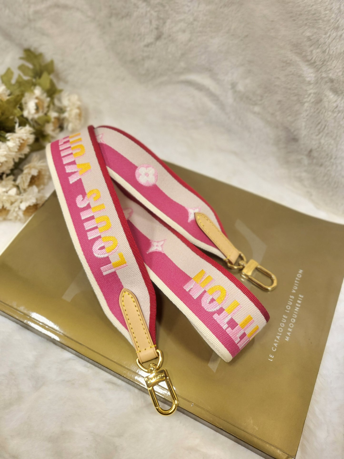 Authentic pre-owned Louis Vuitton Speedy 20 bandoliere strap fuscia