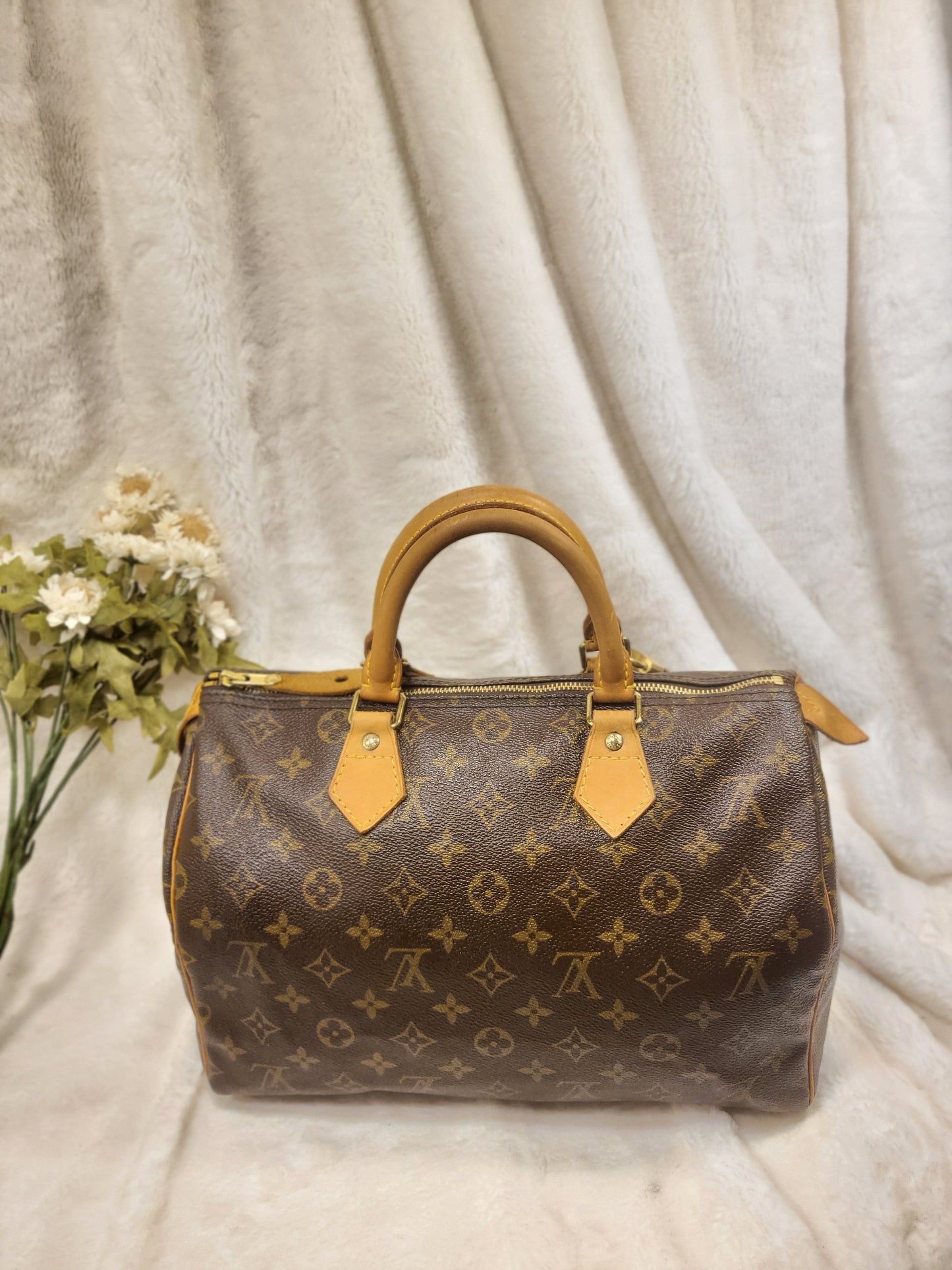 Authentic pre-owned Louis Vuitton Speedy 30