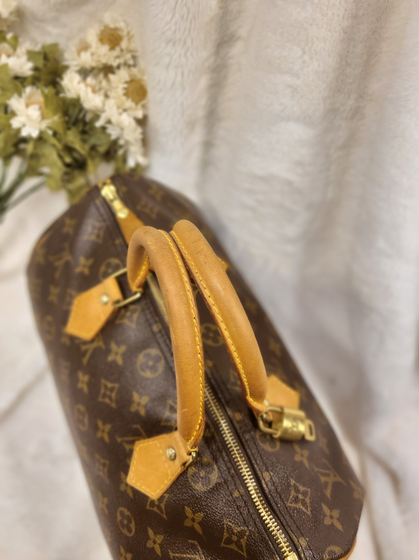 Authentic pre-owned Louis Vuitton Speedy 30