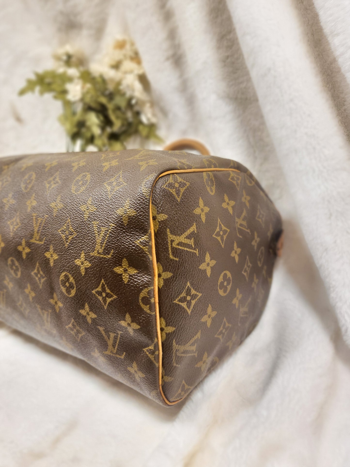 Authentic pre-owned Louis Vuitton Speedy 30