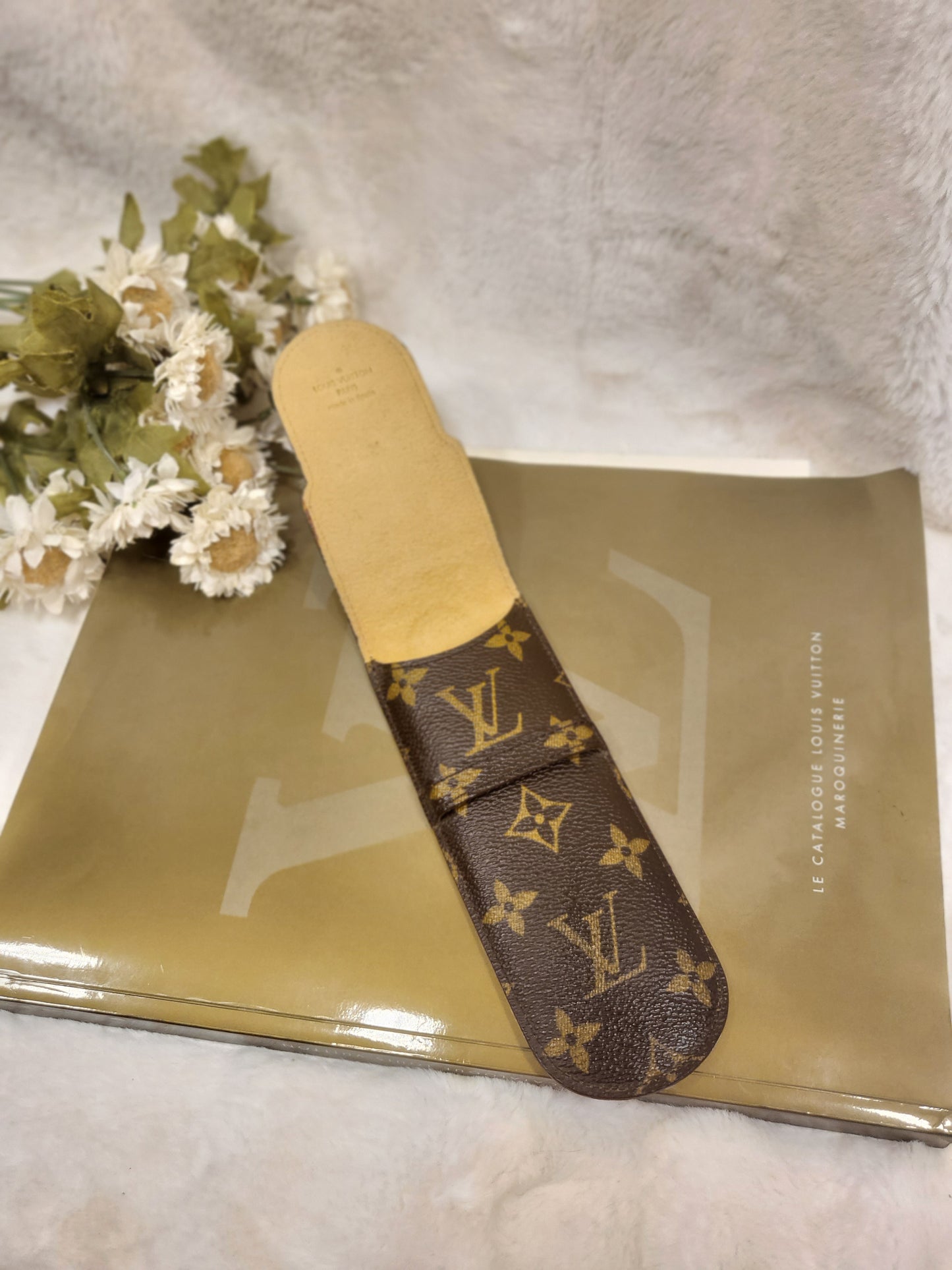 Authentic pre-owned Louis Vuitton pen/glasses holder