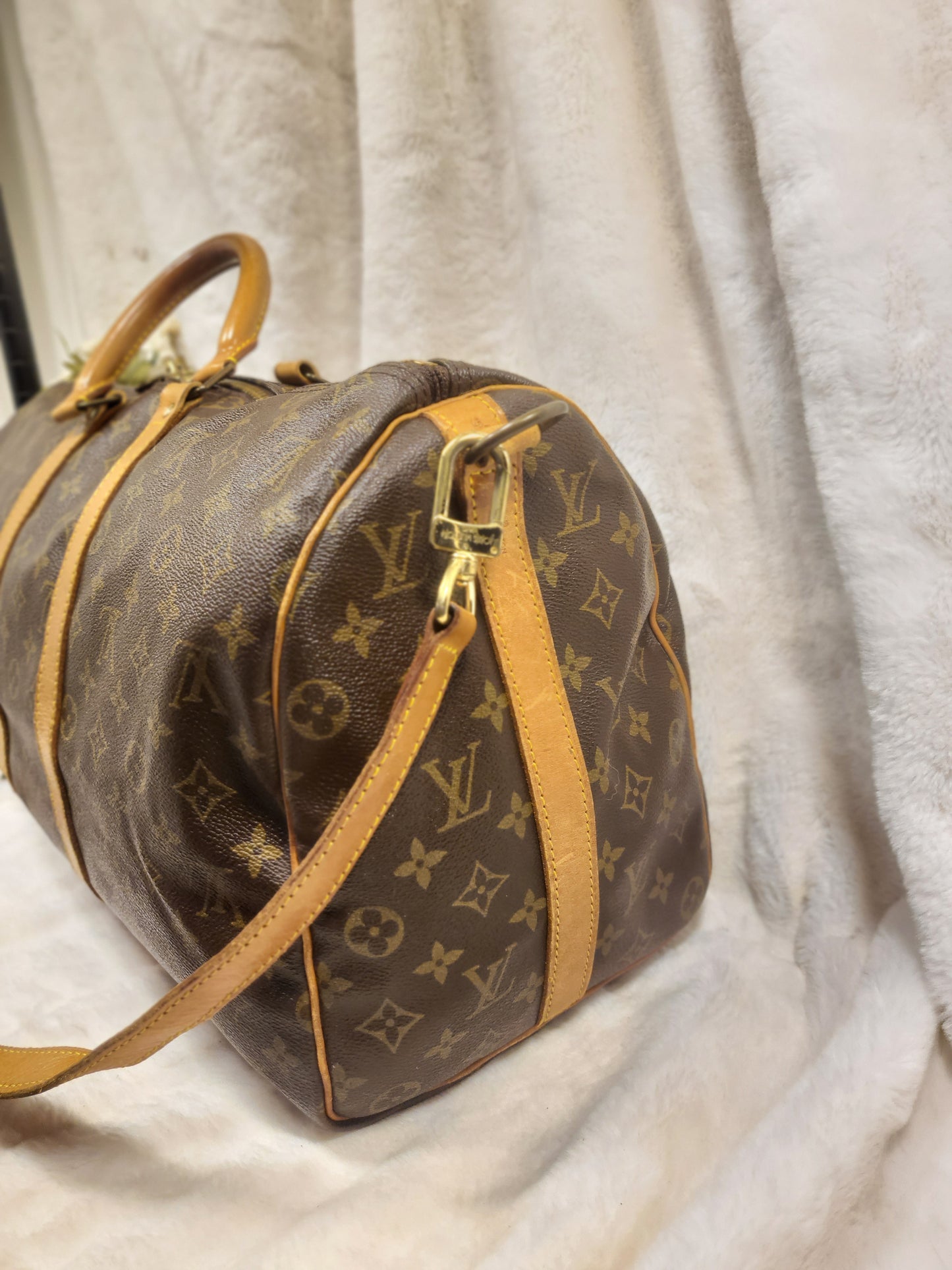 Authentic pre-owned Louis Vuitton Keepall 45 bandoliere travel luggage bag