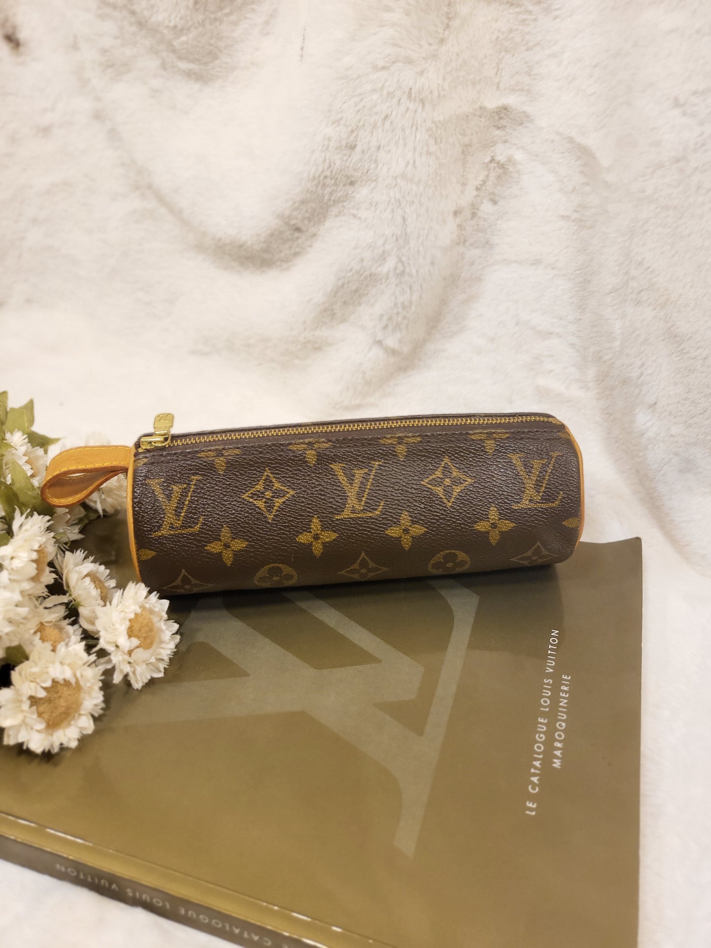 Authentic pre-owned Louis Vuitton Trousse Ronde makeup case