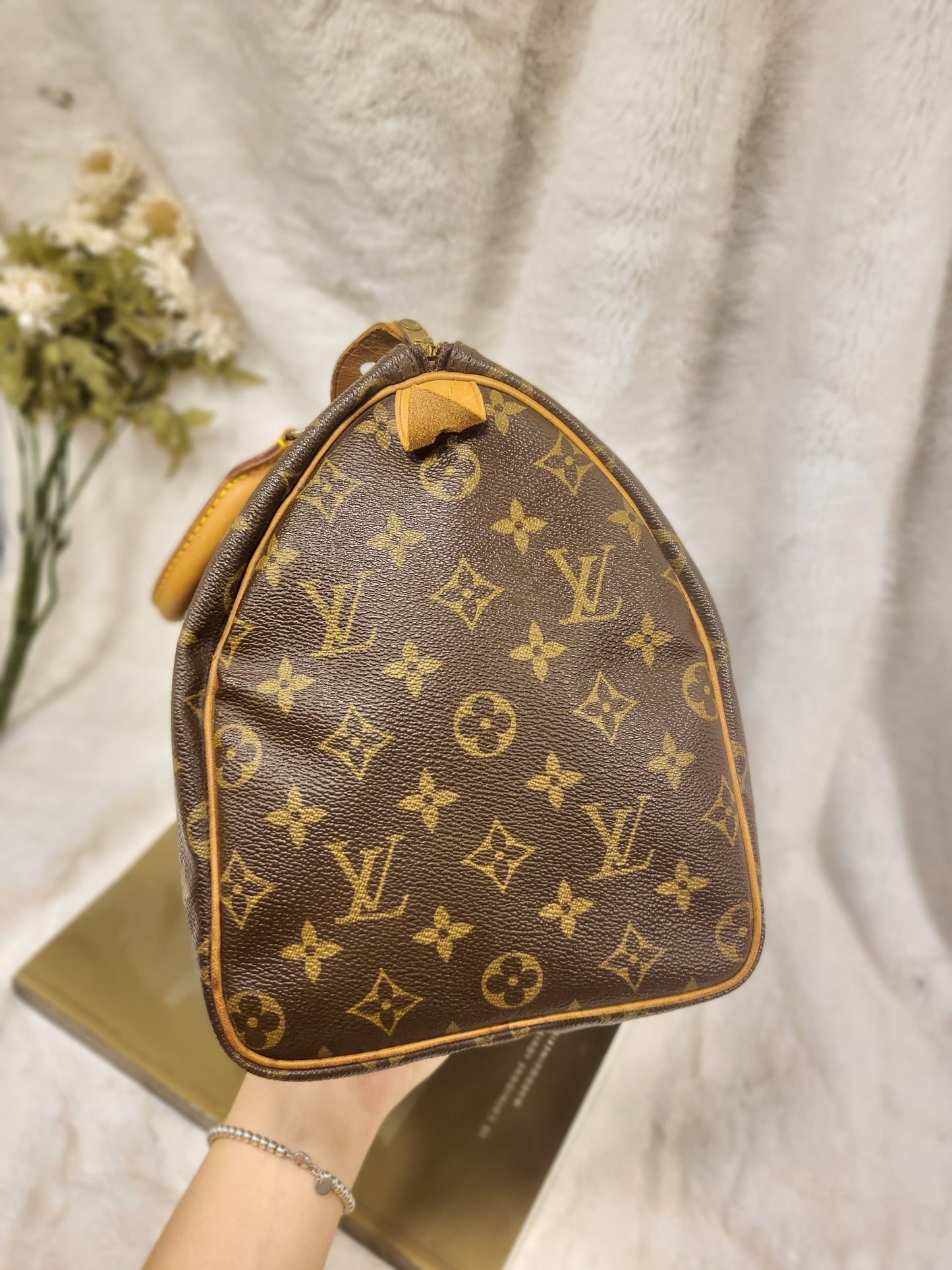 Authentic pre-owned Louis Vuitton Speedy 30