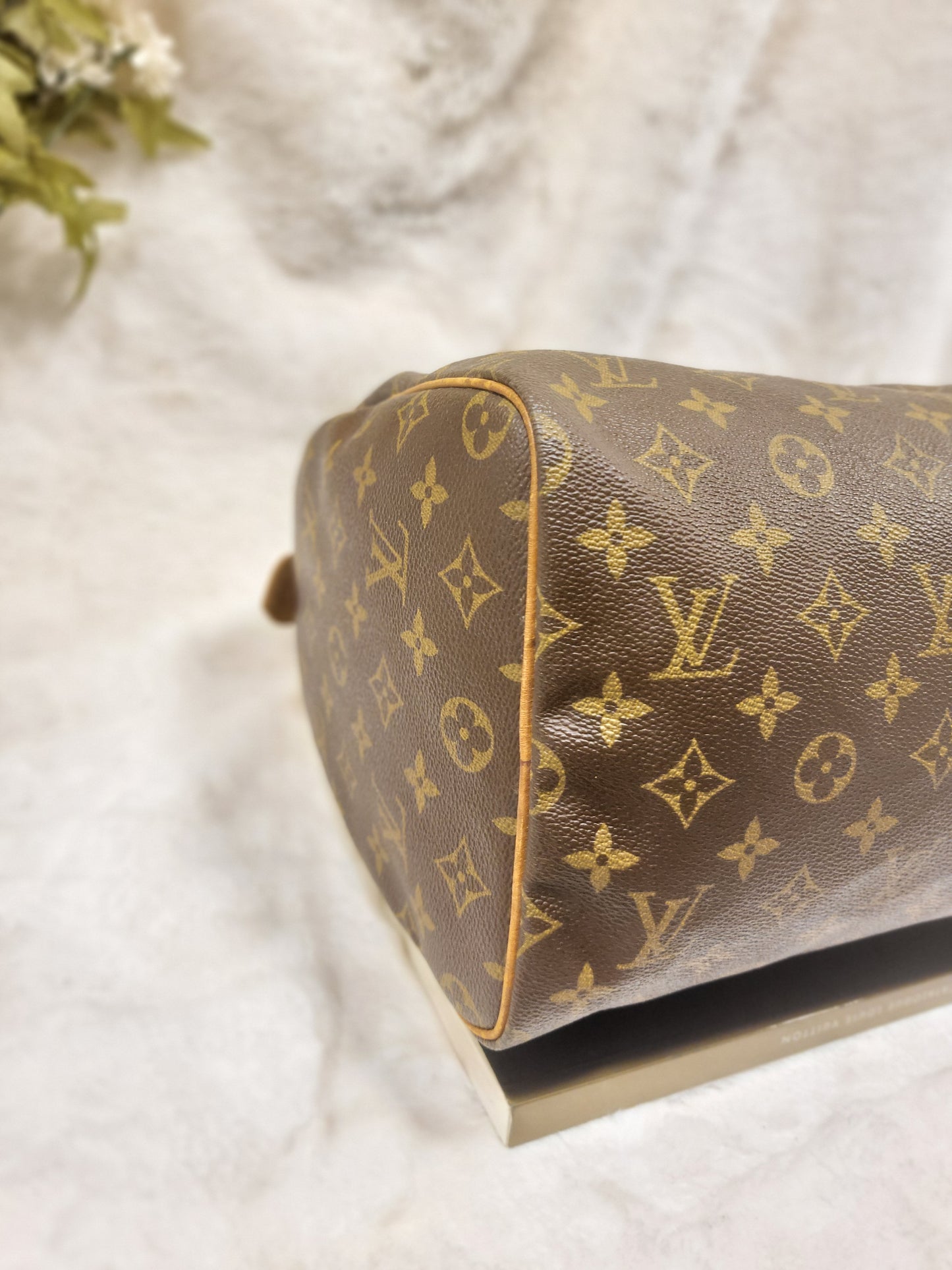 Authentic pre-owned Louis Vuitton Speedy 30