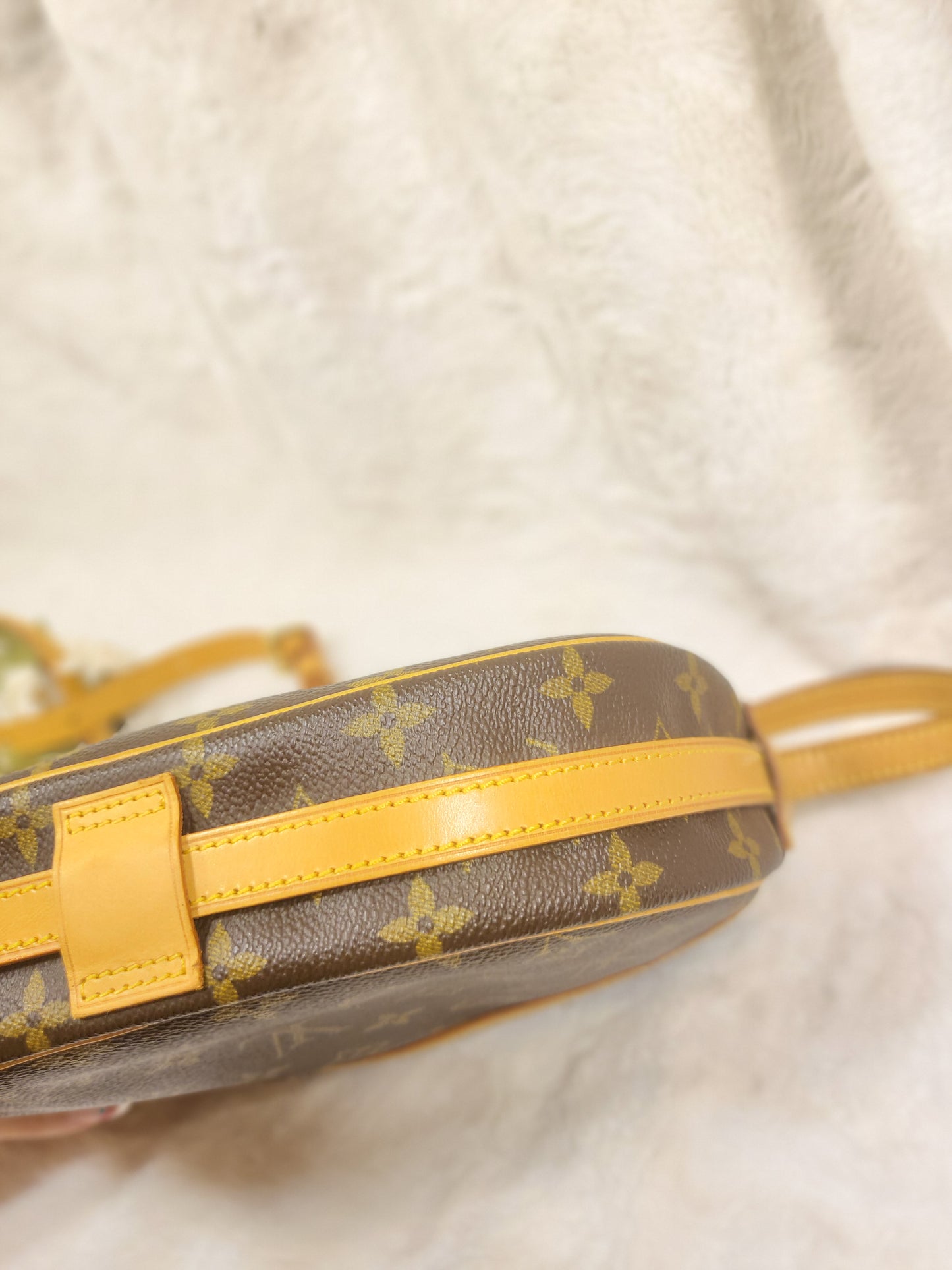 Authentic pre-owned Louis Vuitton Jeune Fille mm crossbody shoulder bag