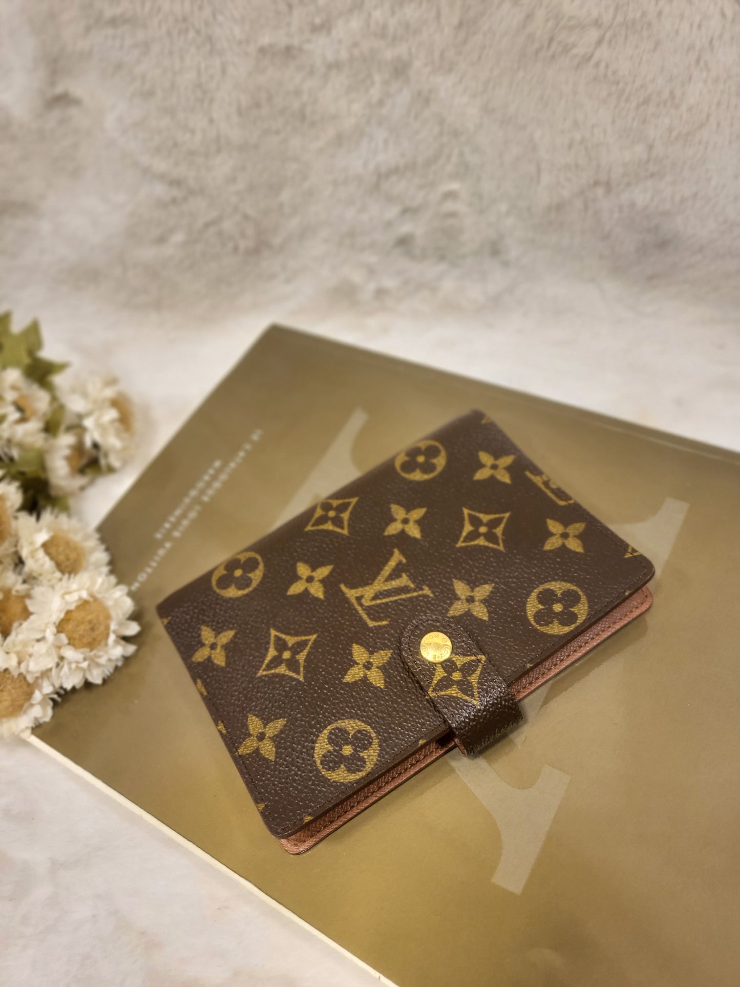 Authentic pre-owned Louis Vuitton Agenda pm