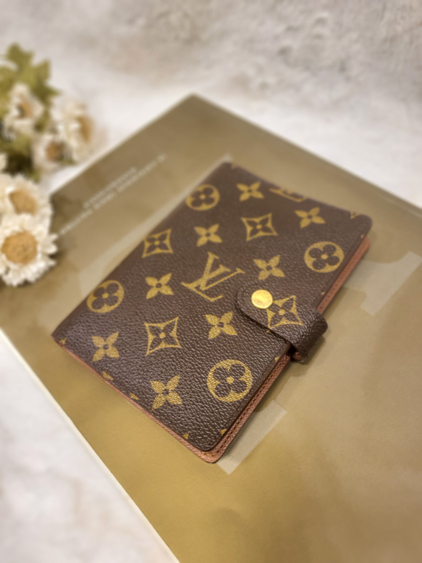 Authentic pre-owned Louis Vuitton Agenda pm