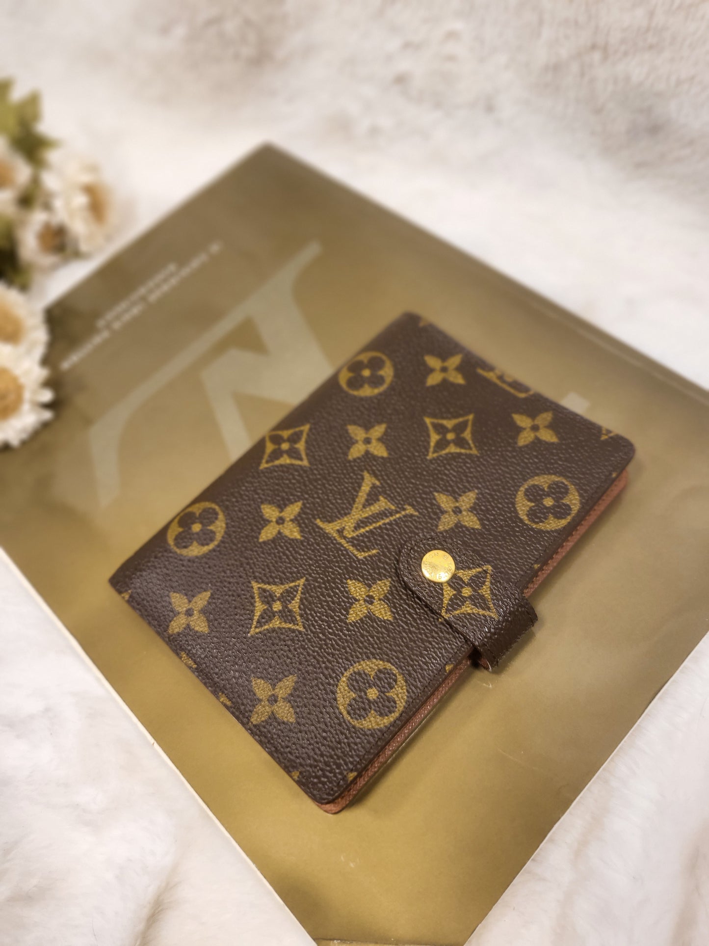 Authentic pre-owned Louis Vuitton Agenda pm