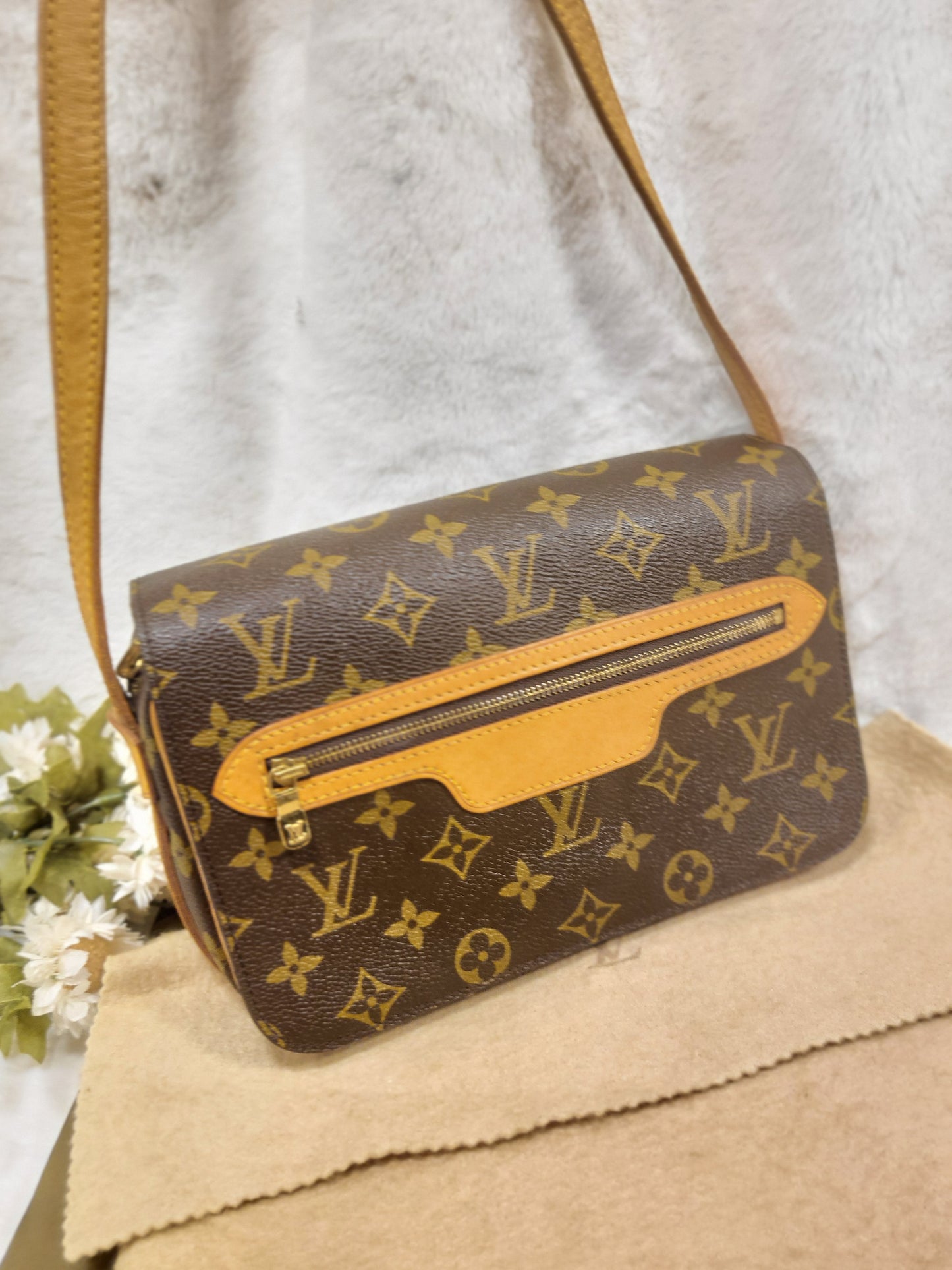 Authentic pre-owned Louis Vuitton Saint Germain 23 crossbody shoulder bag