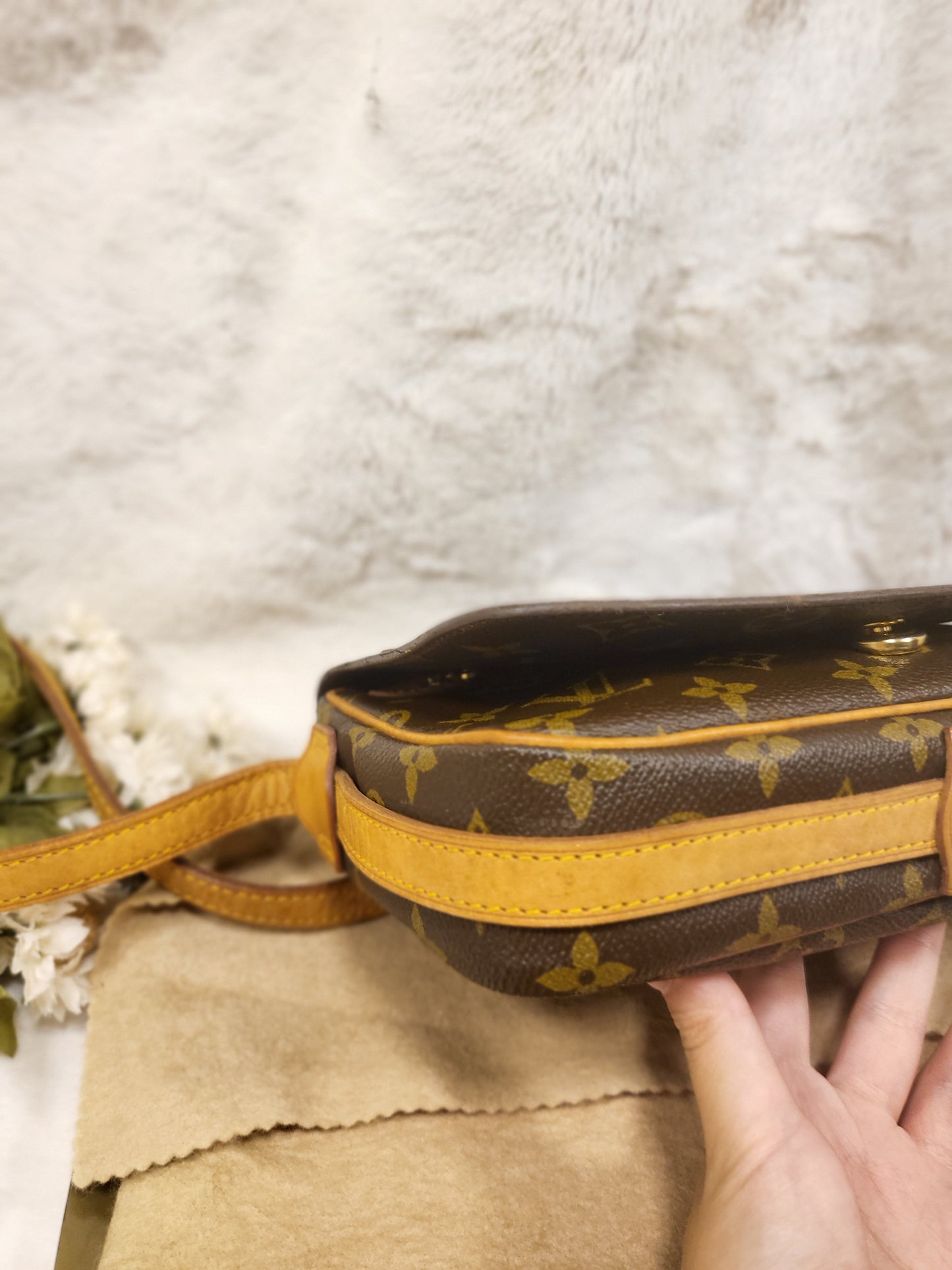 Authentic pre-owned Louis Vuitton Saint Germain 23 crossbody shoulder bag