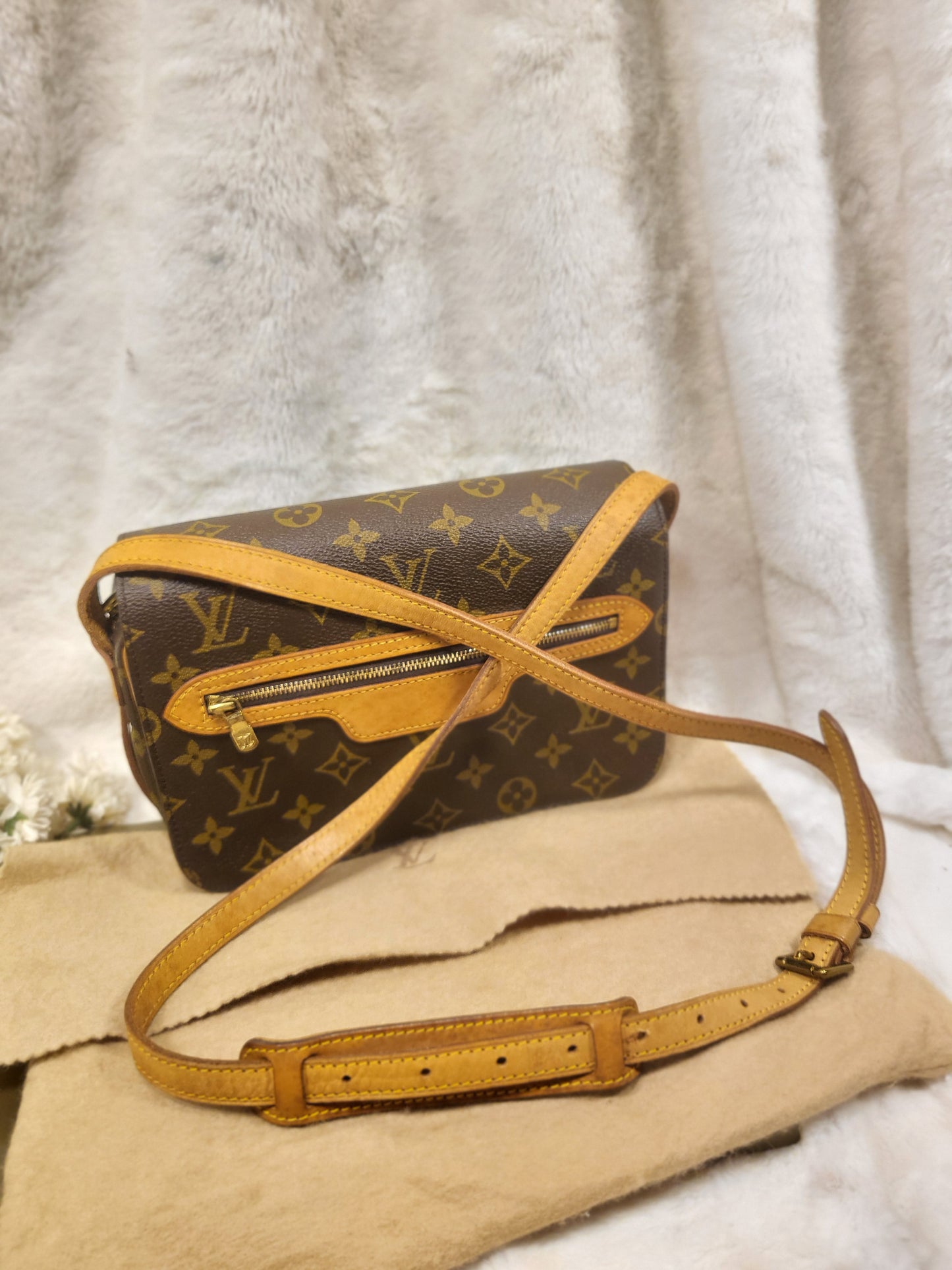 Authentic pre-owned Louis Vuitton Saint Germain 23 crossbody shoulder bag