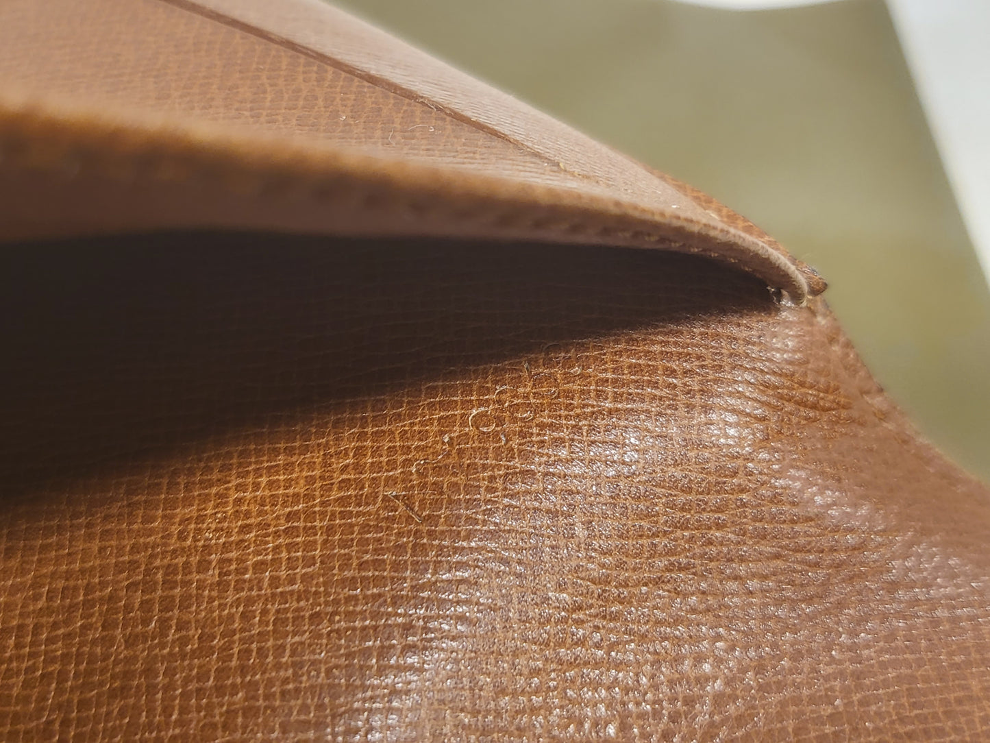 Authentic pre-owned Louis Vuitton Pochette passport waller