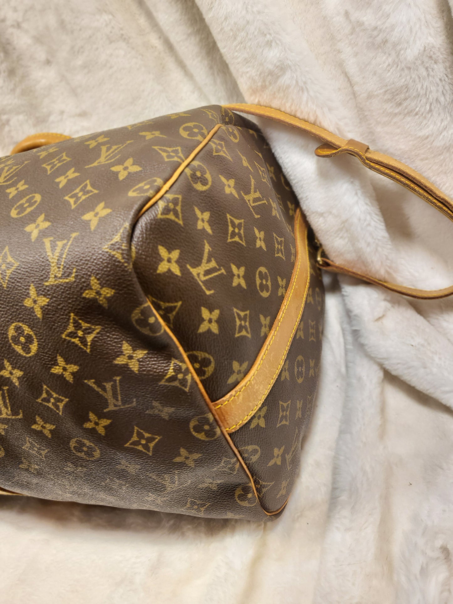 Authentic pre-owned Louis Vuitton Keepall 55 bandoliere