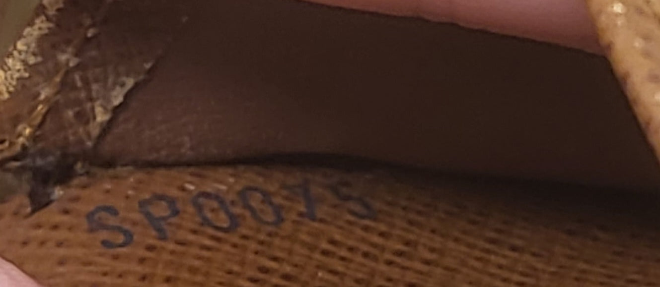 Authentic pre-owned Louis Vuitton Elise Trifold wallet