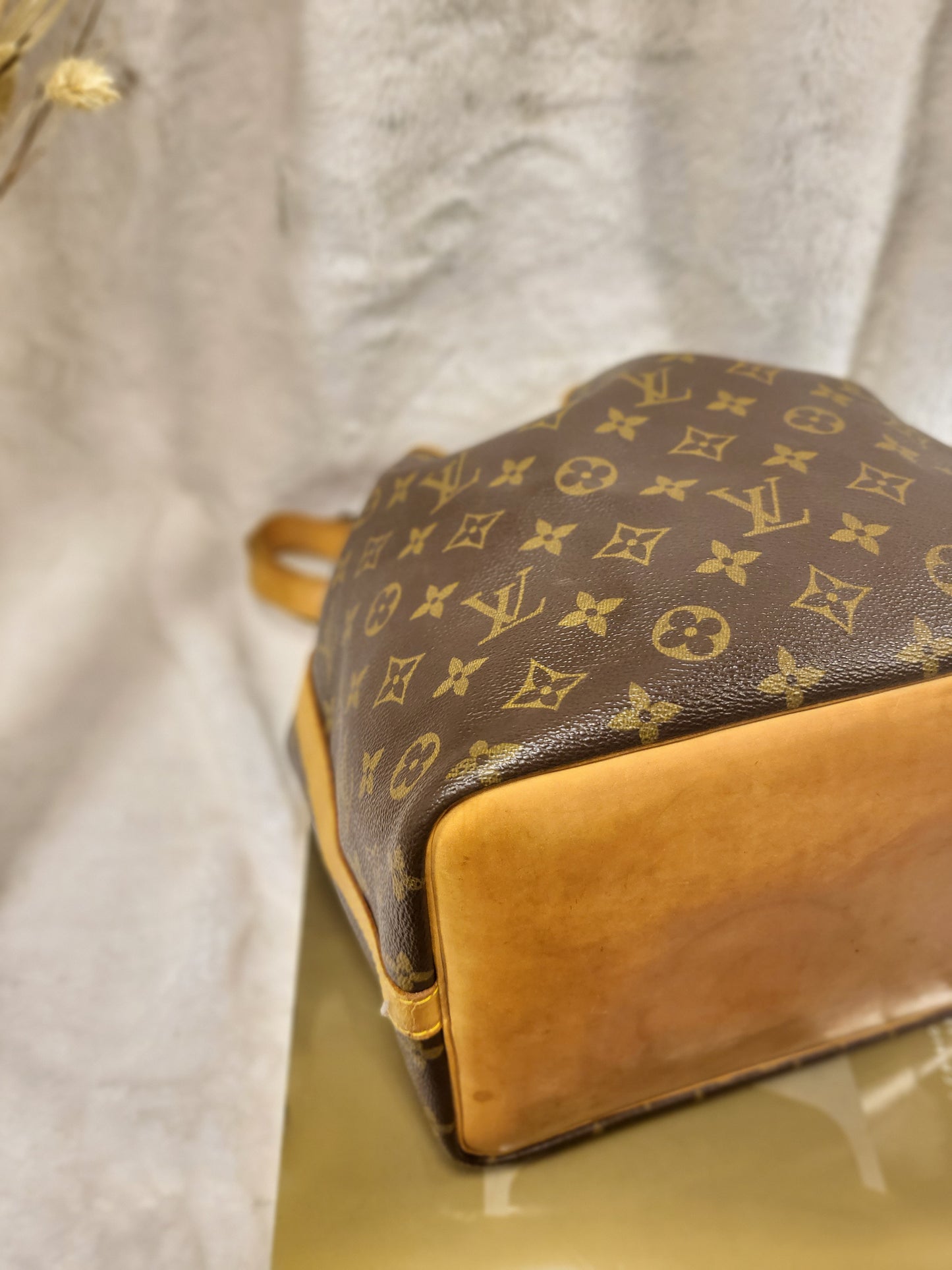 Authentic pre-owned Louis Vuitton Petit Noe bucket shoulder bag