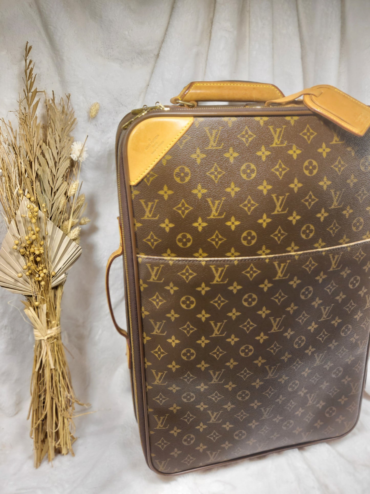 Authentic pre-owned Louis Vuitton Pegase 55 suitcase carry on