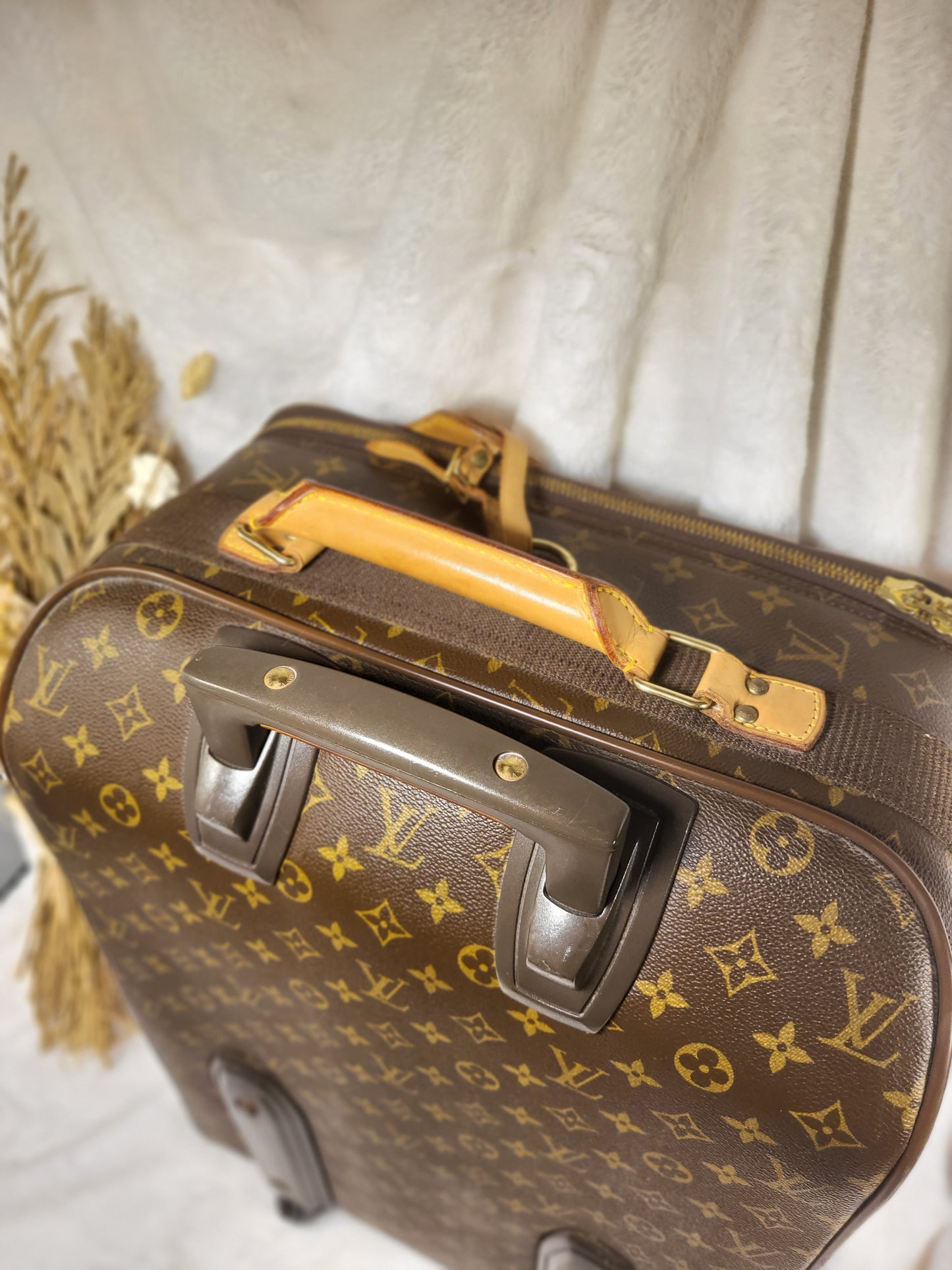 Authentic pre-owned Louis Vuitton Pegase 55 suitcase carry on
