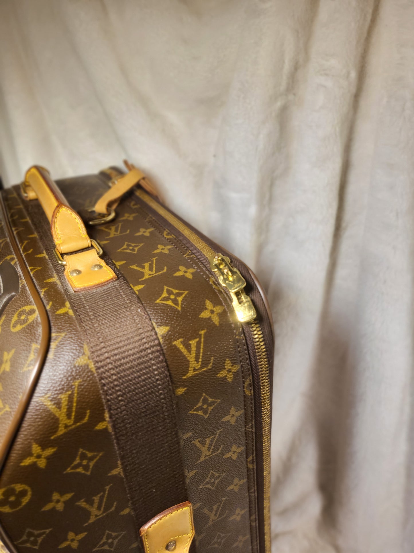 Authentic pre-owned Louis Vuitton Pegase 55 suitcase carry on