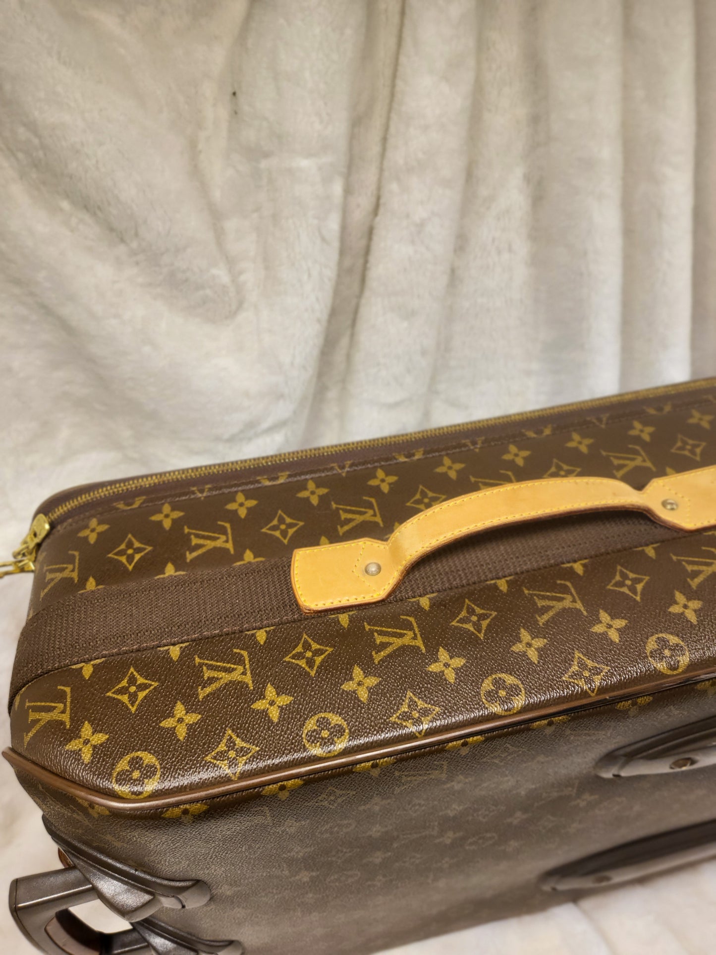 Authentic pre-owned Louis Vuitton Pegase 55 suitcase carry on