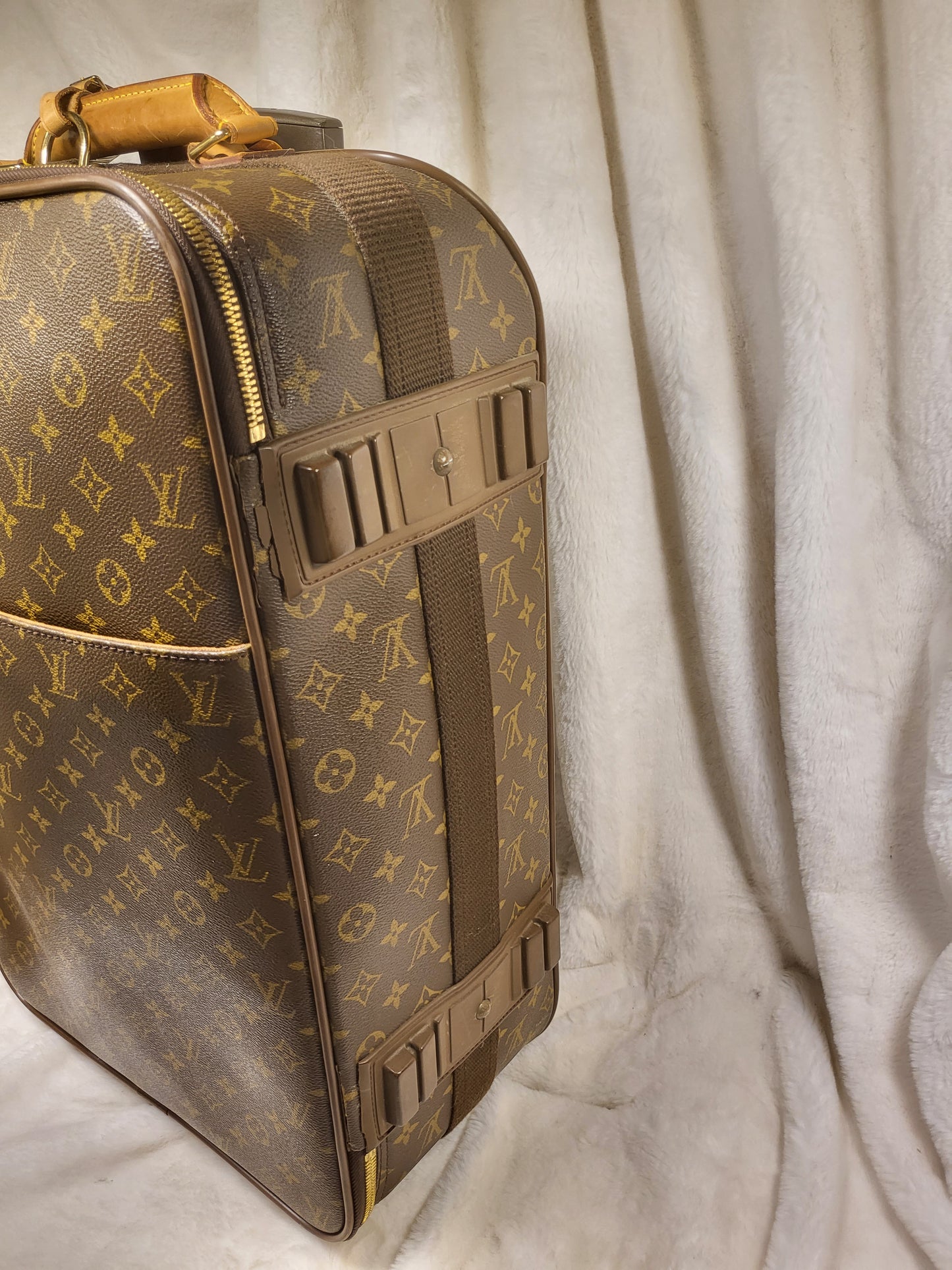 Authentic pre-owned Louis Vuitton Pegase 55 suitcase carry on