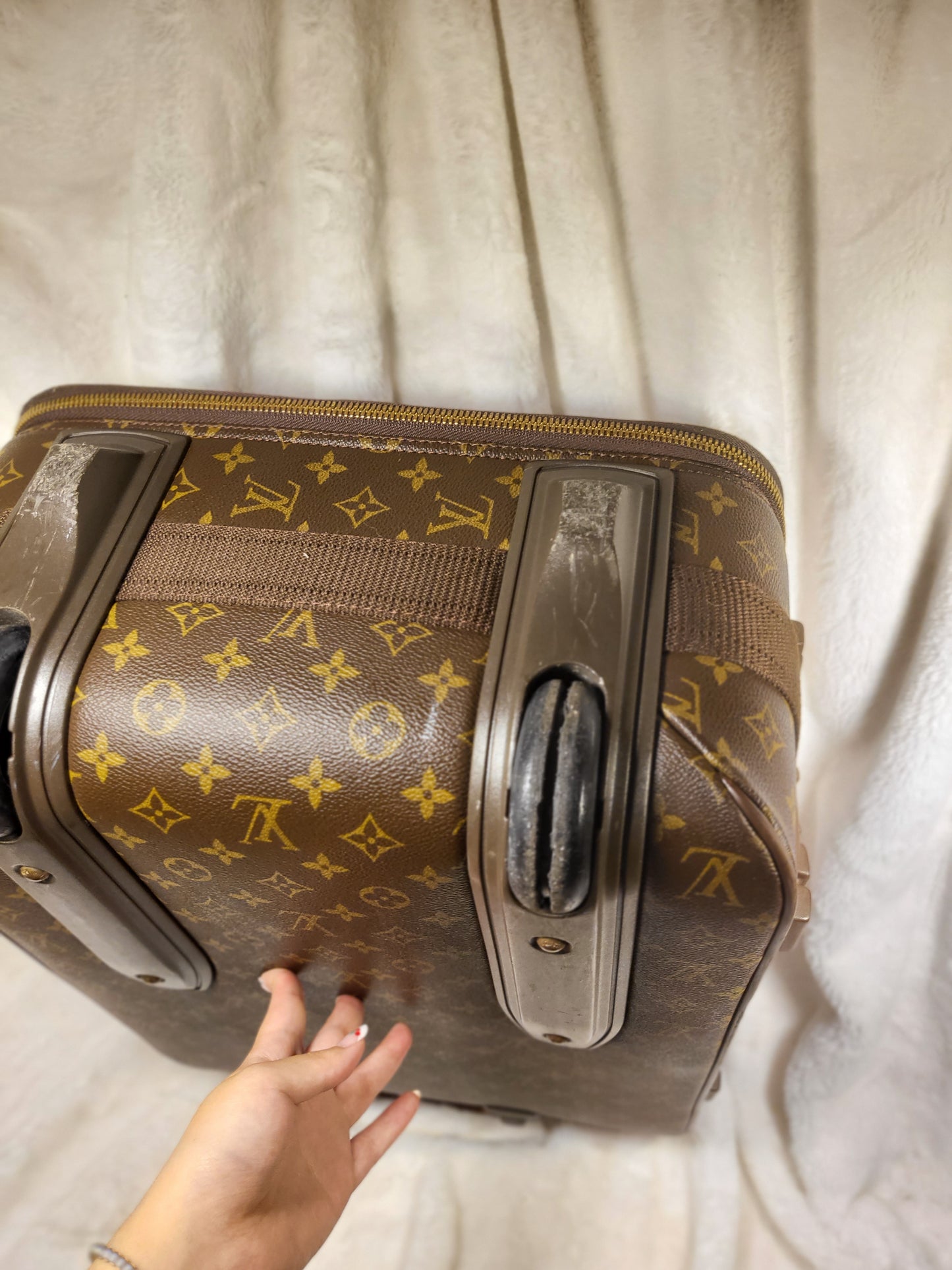 Authentic pre-owned Louis Vuitton Pegase 55 suitcase carry on