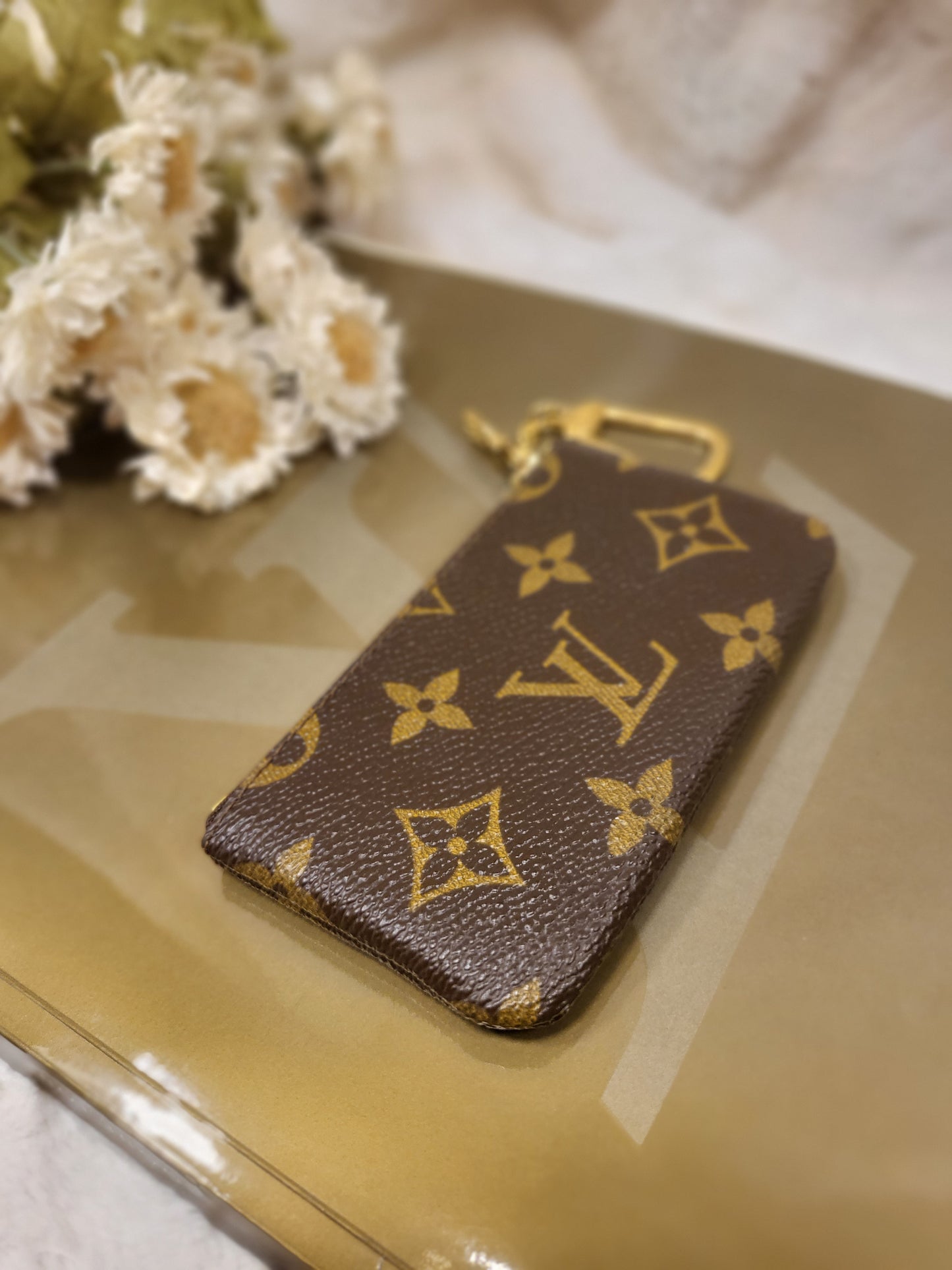 Authentic pre-owned Louis Vuitton Key cle pouch