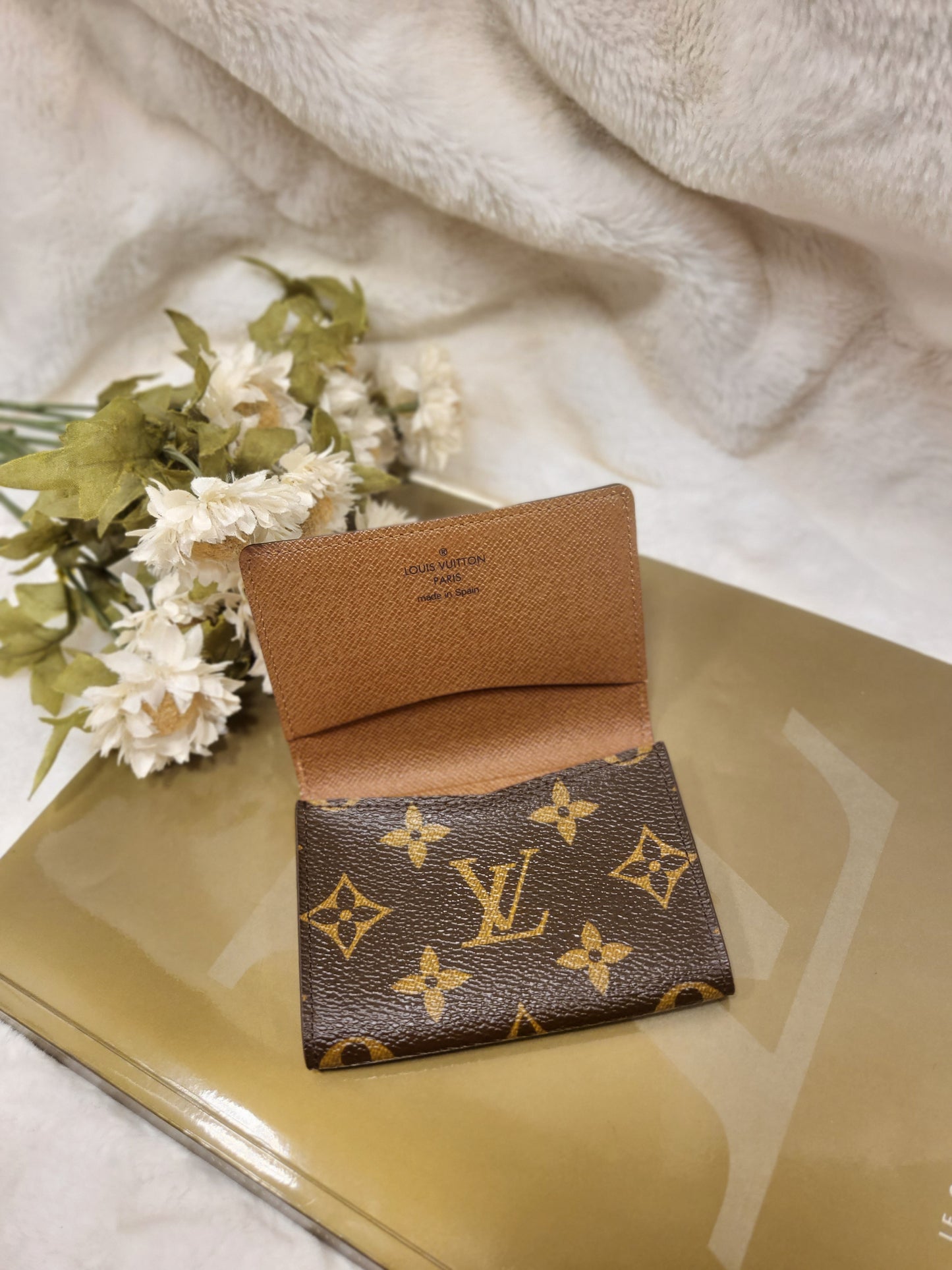 Authentic pre-owned Louis Vuitton Cartes de visite card holder