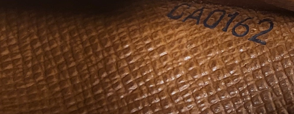 Authentic pre-owned Louis Vuitton Cartes de visite card holder