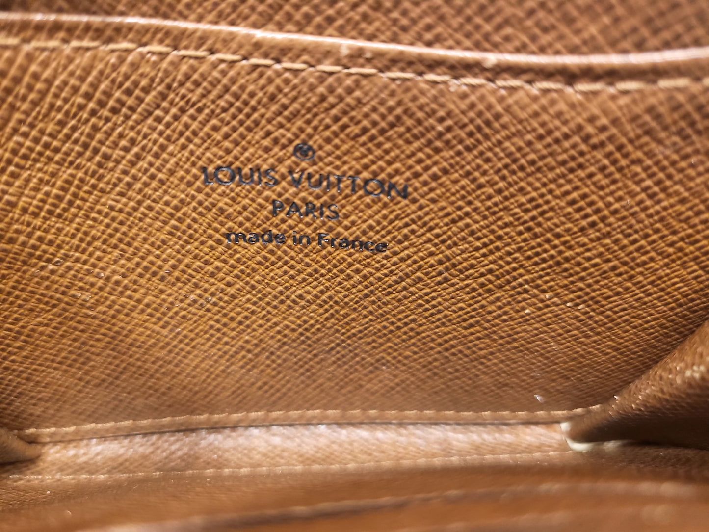 Authentic pre-owned Louis Vuitton compact zippy wallet
