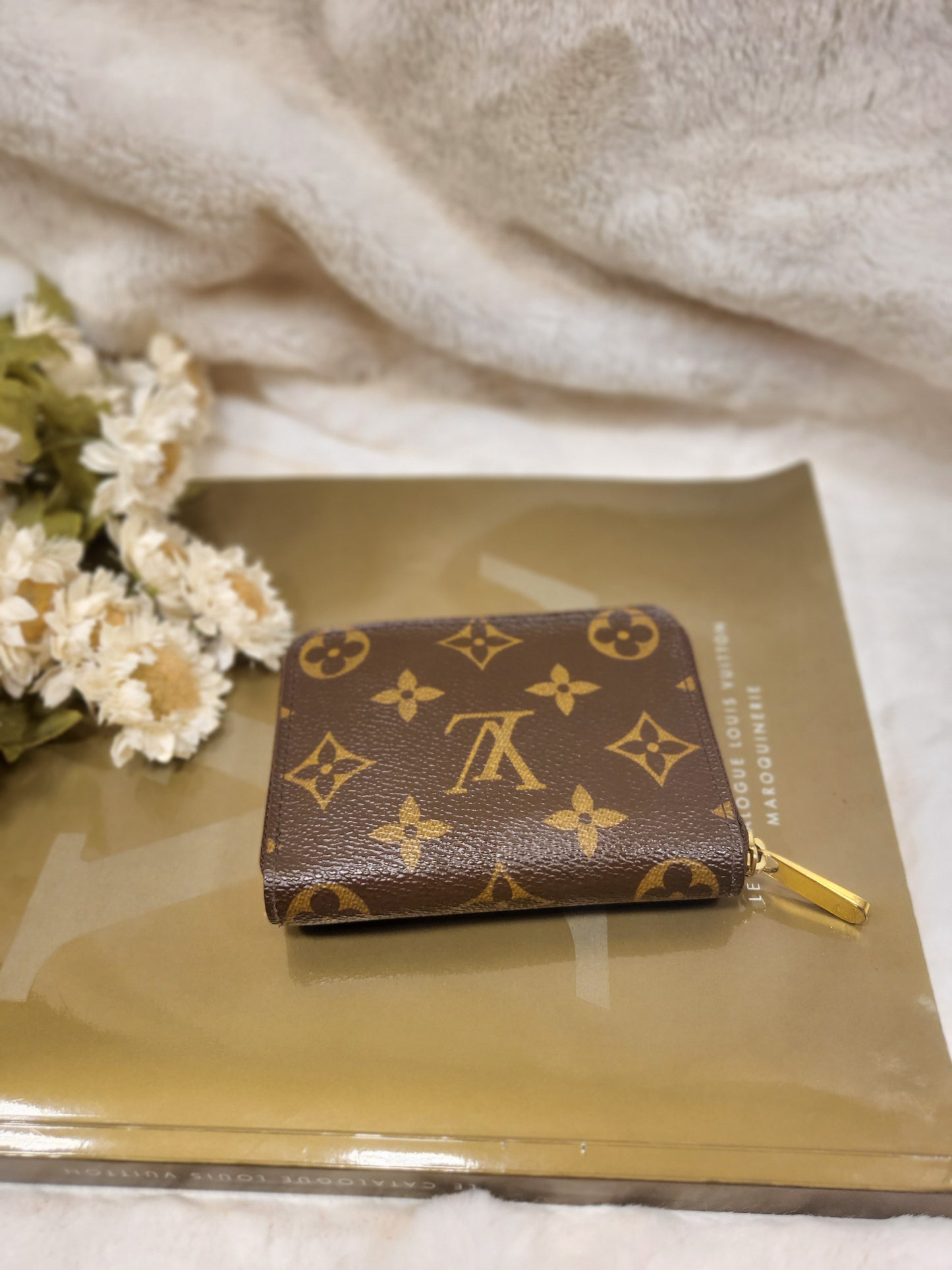 Authentic pre-owned Louis Vuitton compact zippy wallet