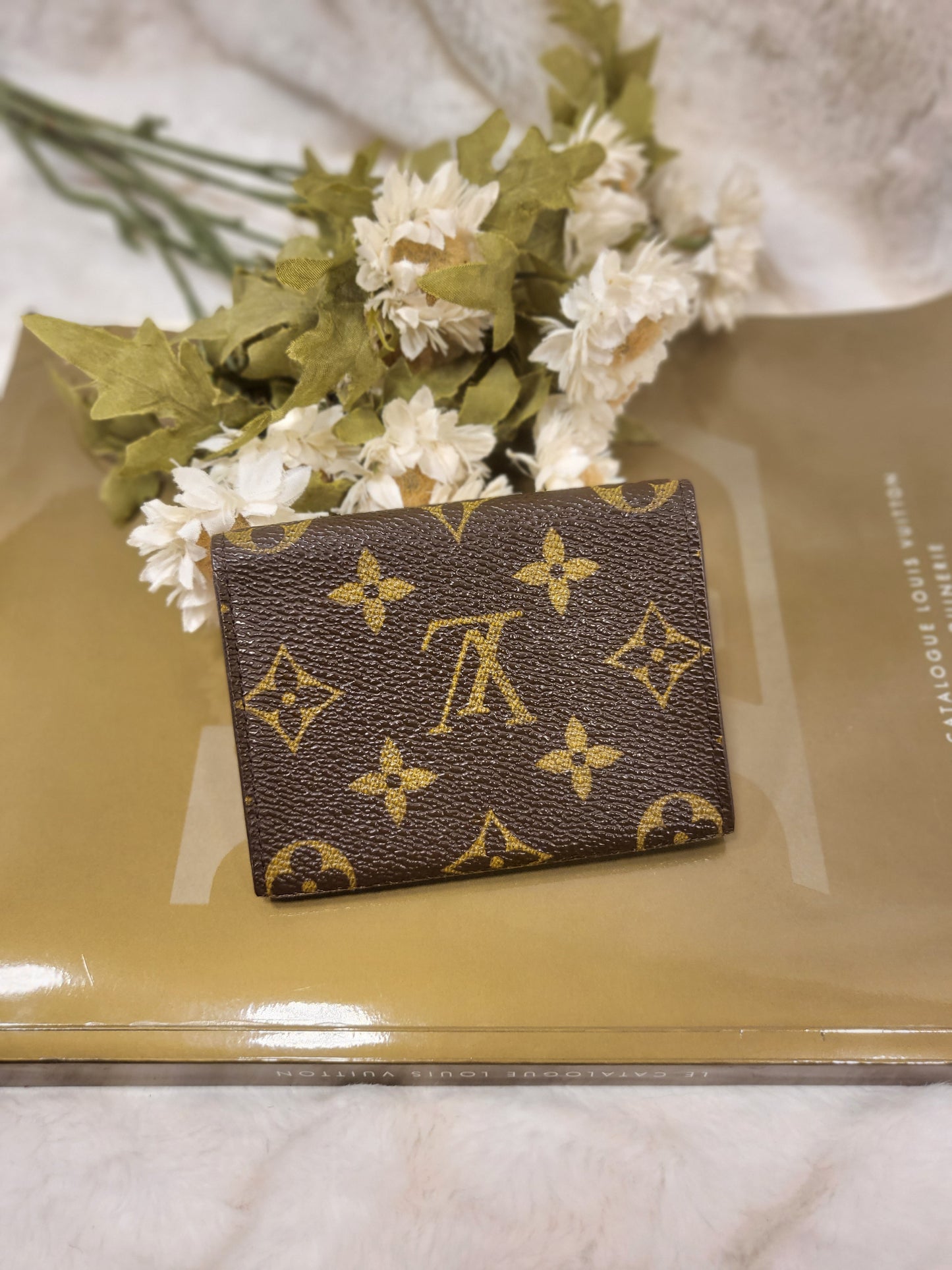 Authentic pre-owned Louis Vuitton cartes de visite card holder