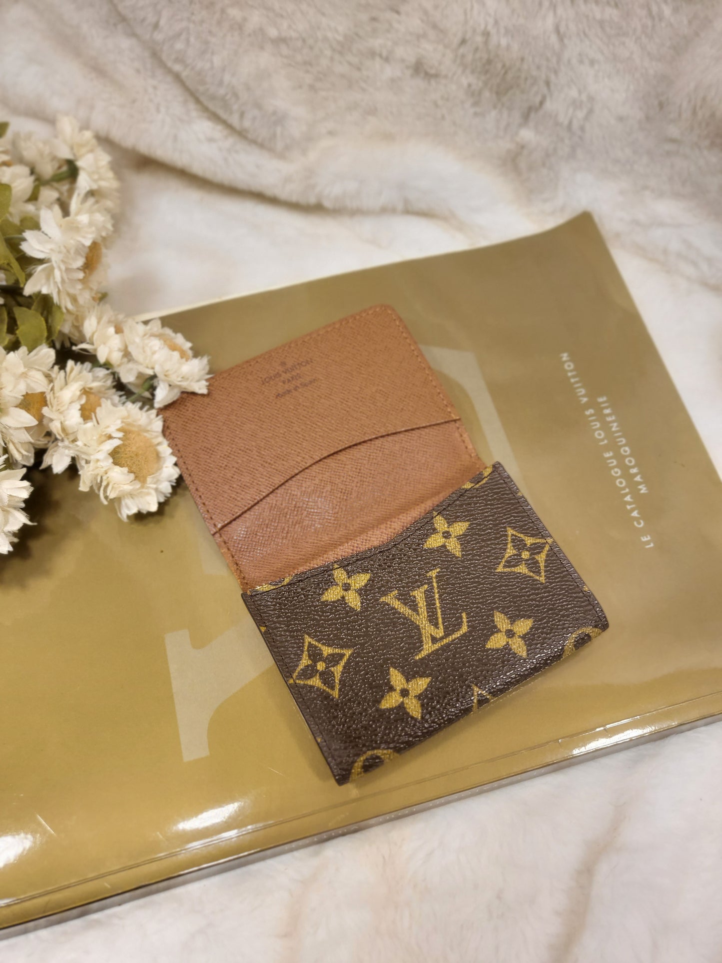 Authentic pre-owned Louis Vuitton cartes de visite card holder