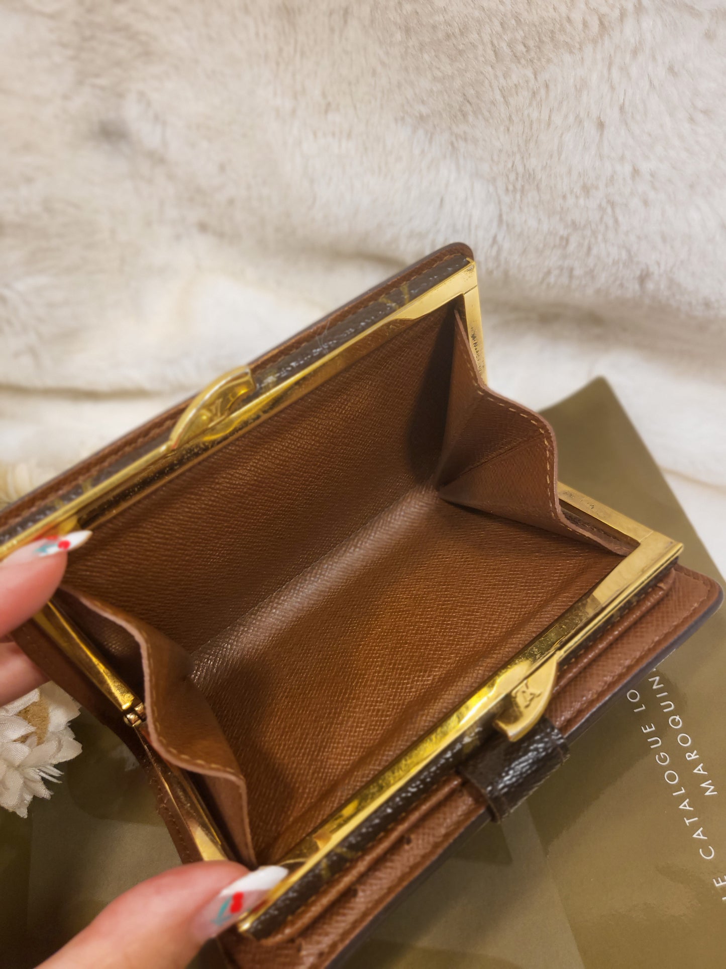 Authentic pre-owned Louis Vuitton kisslock wallet