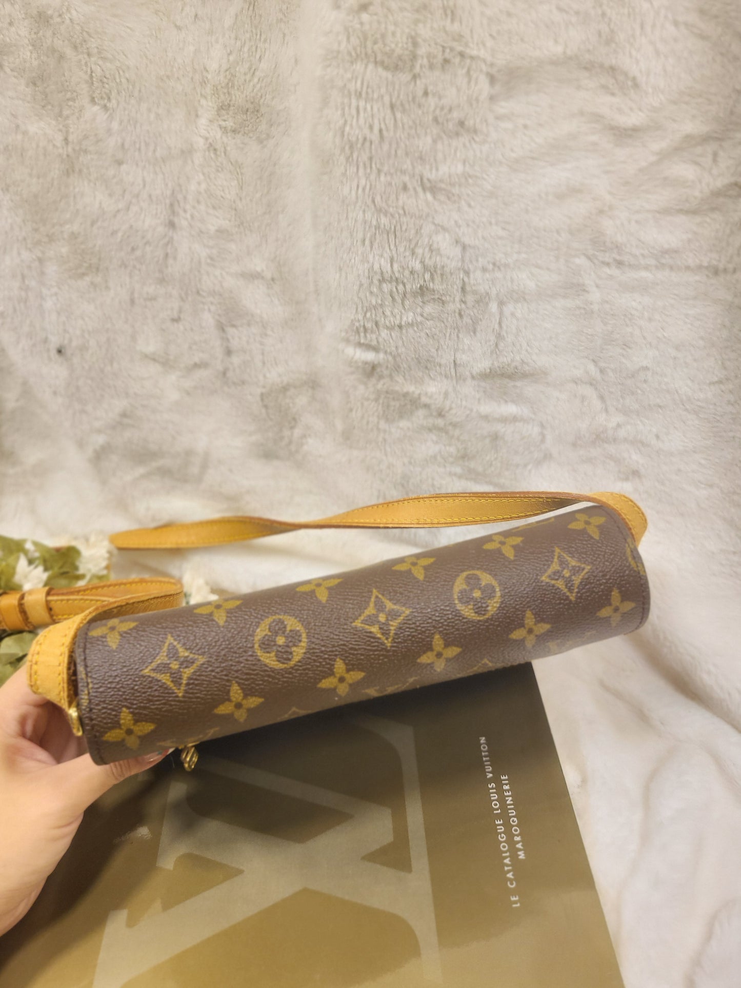 Authentic pre-owned Louis Vuitton Saint Germain 23 crossbody shoulder bag