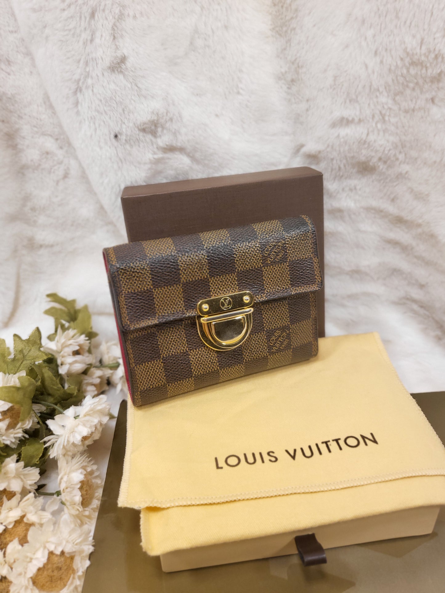 Authentic pre-owned Louis Vuitton Koala damier ebene wallet