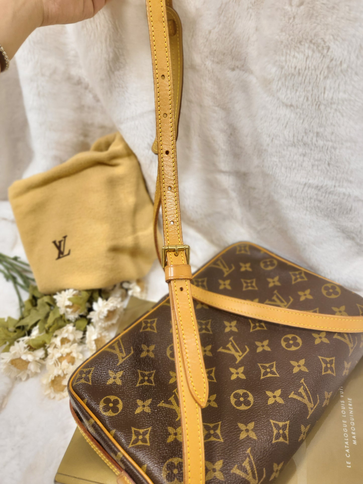 Authentic pre-owned Louis Vuitton Saint Germain 28 crossbody shoulder bag