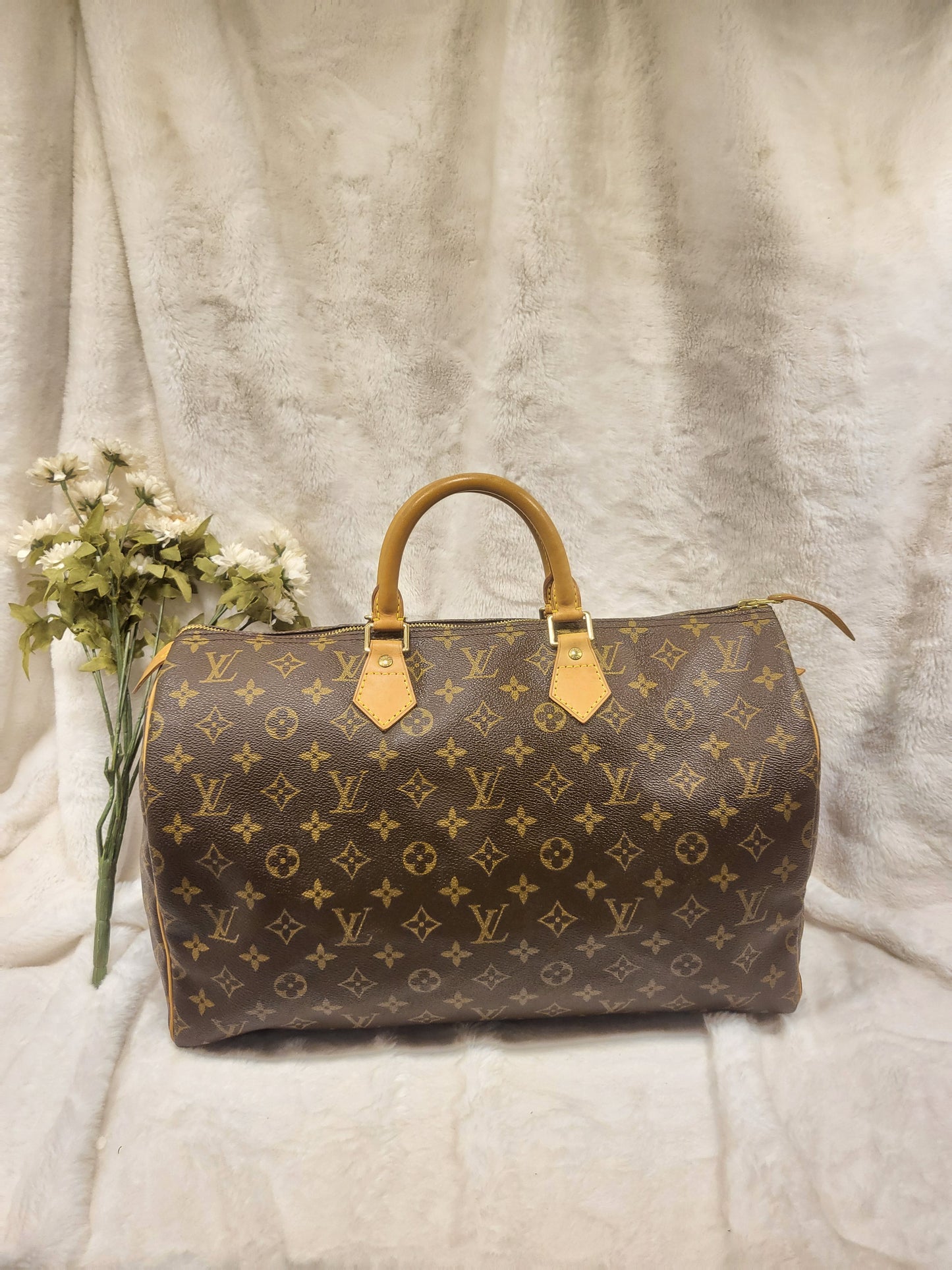 Authentic pre-owned Louis Vuitton speedy 40