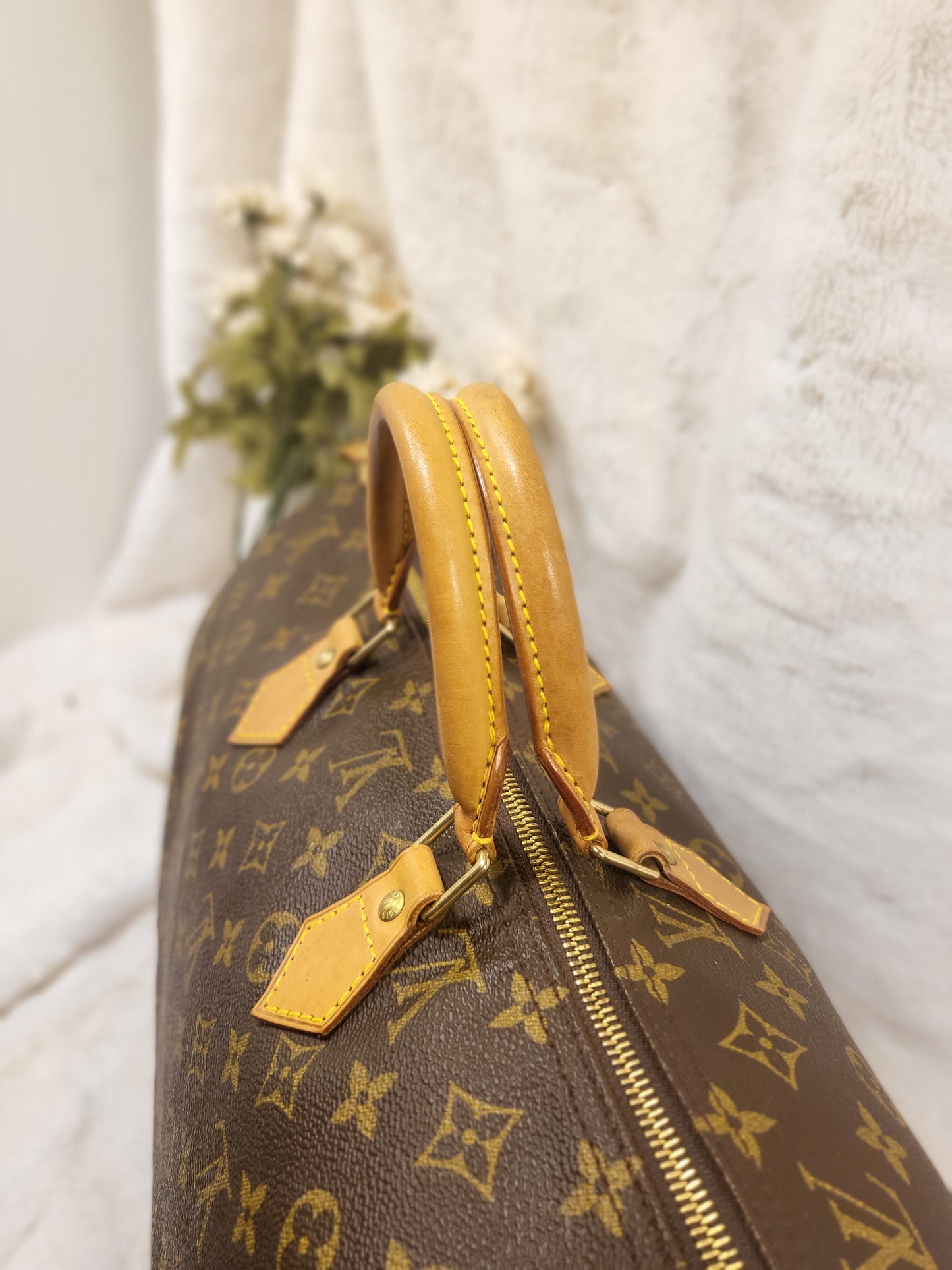 Authentic pre-owned Louis Vuitton speedy 40