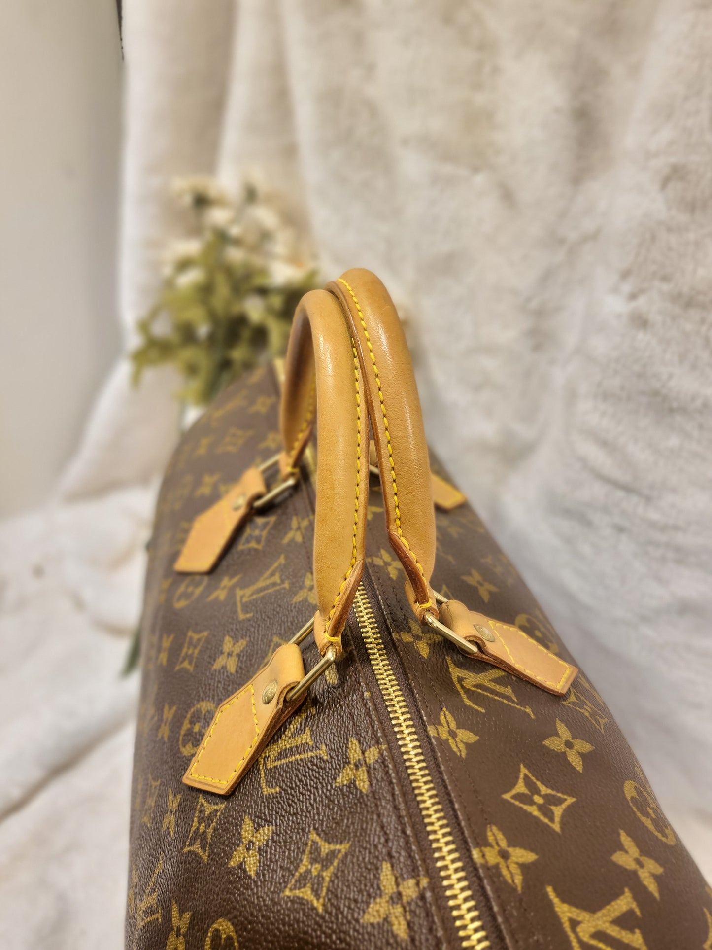 Authentic pre-owned Louis Vuitton speedy 40
