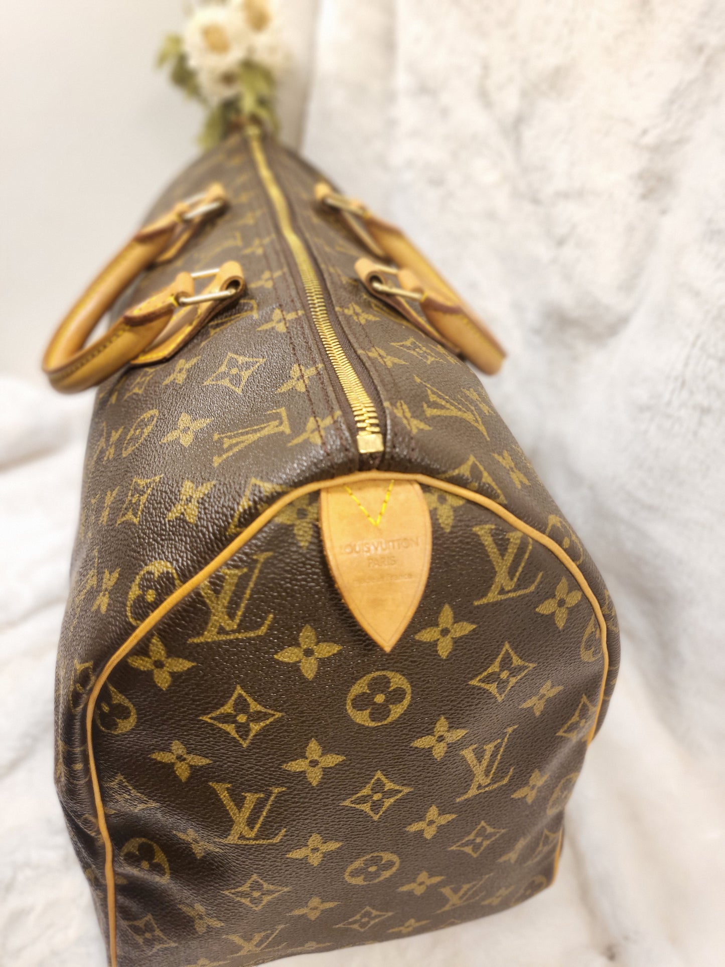 Authentic pre-owned Louis Vuitton speedy 40