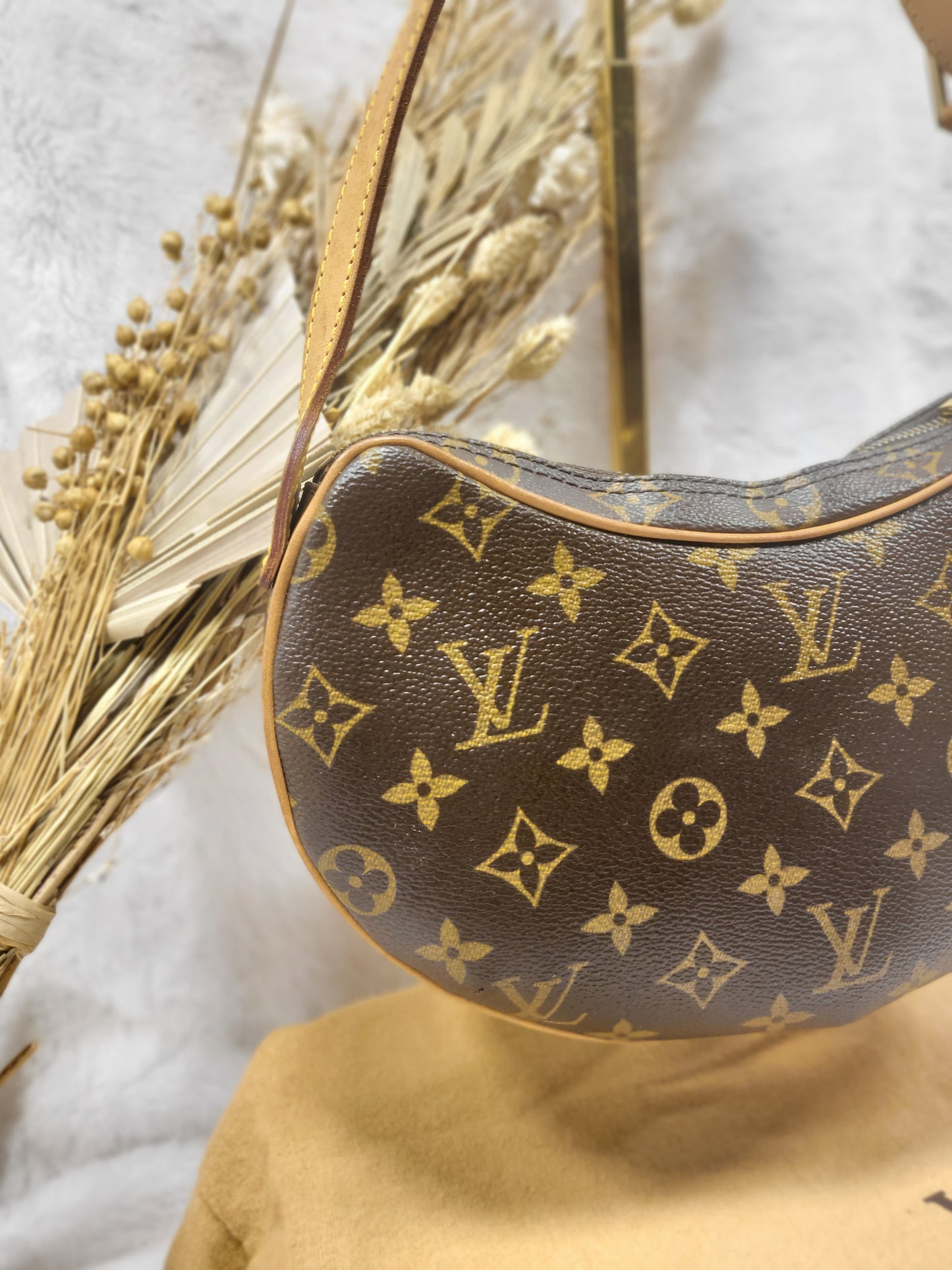 Authentic pre-owned Louis Vuitton Croissant pm