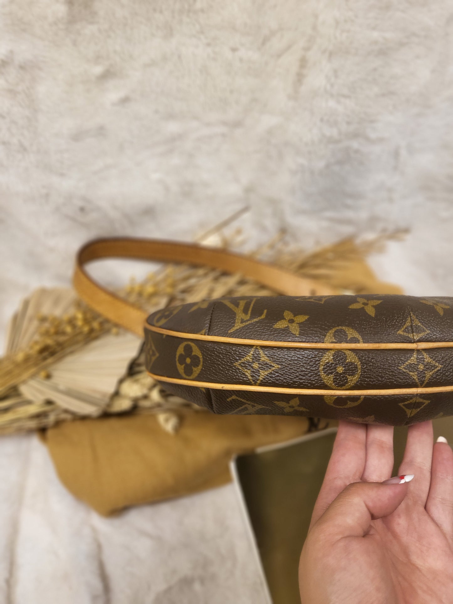 Authentic pre-owned Louis Vuitton Croissant pm