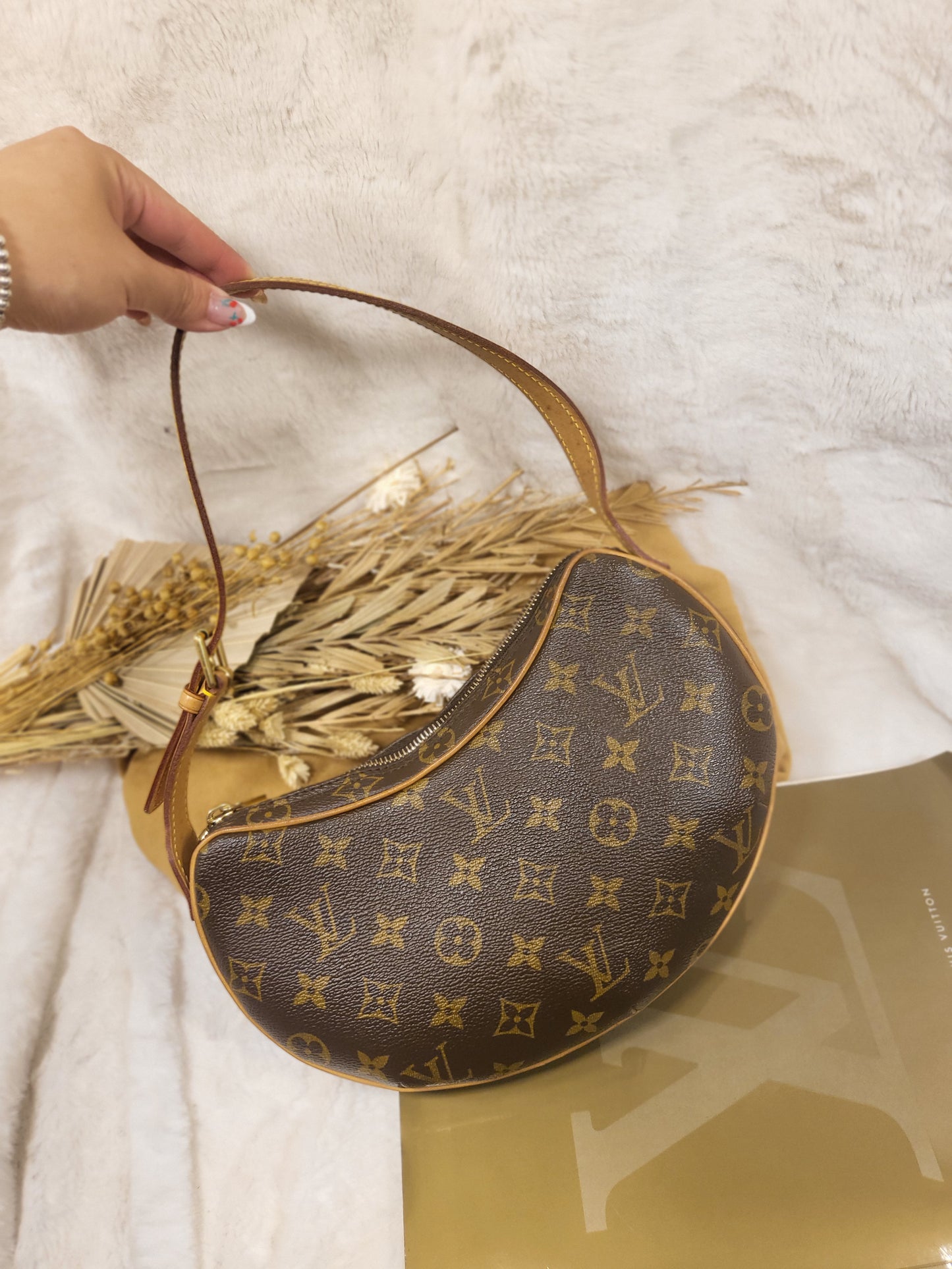 Authentic pre-owned Louis Vuitton Croissant pm