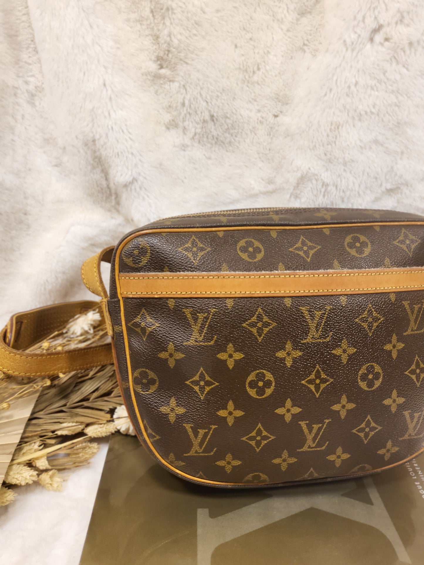 Authentic pre-owned Louis Vuitton Jeune fille gm crossbody shoulder bag