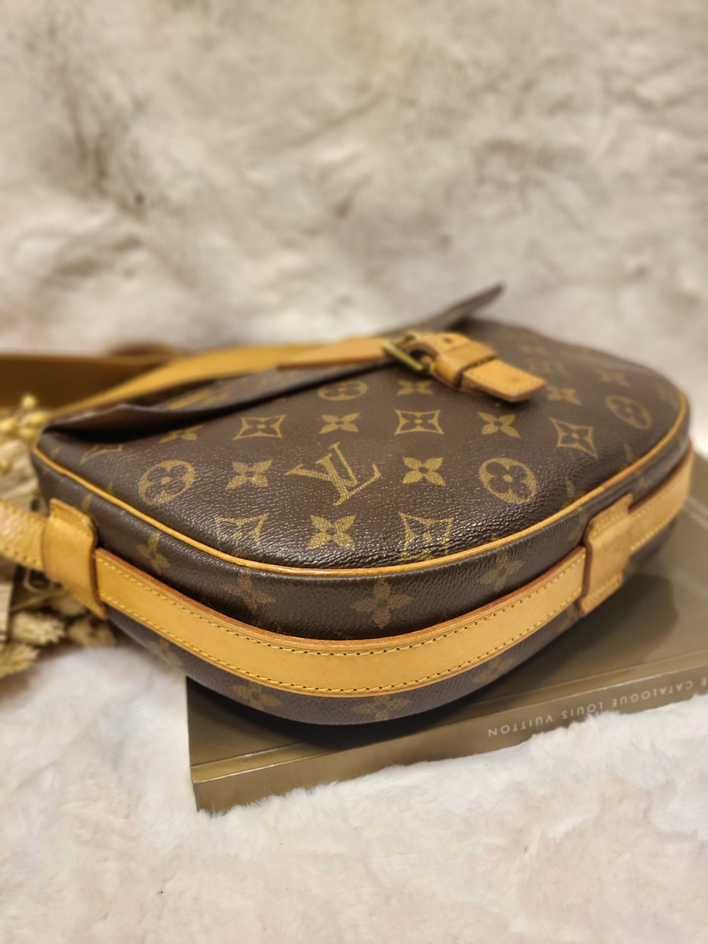 Authentic pre-owned Louis Vuitton Jeune fille gm crossbody shoulder bag