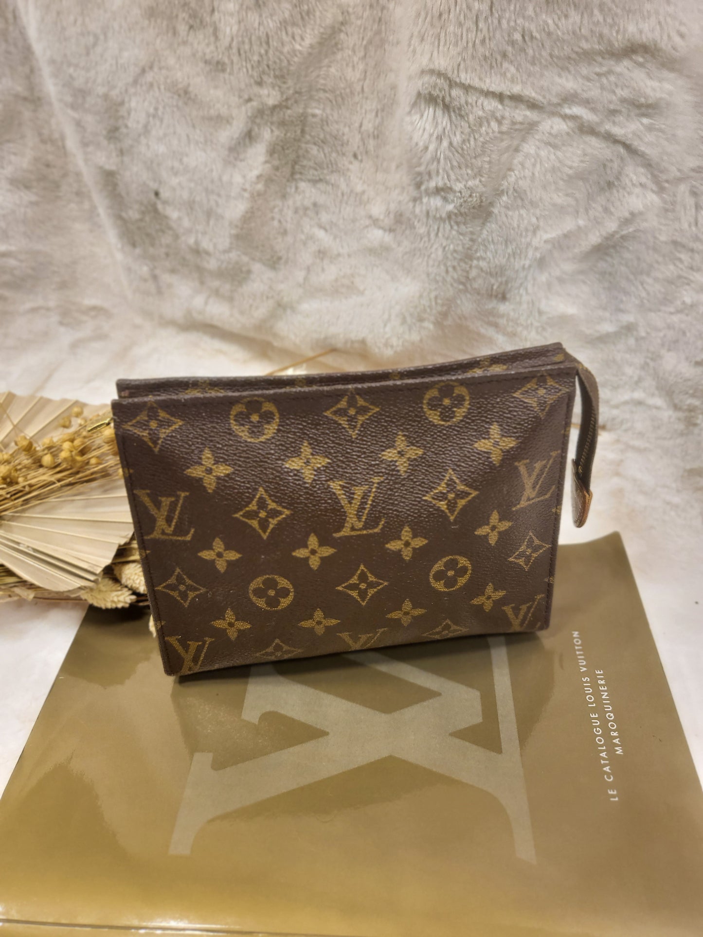 Authentic pre-owned Louis Vuitton toiletry 19 make up bag